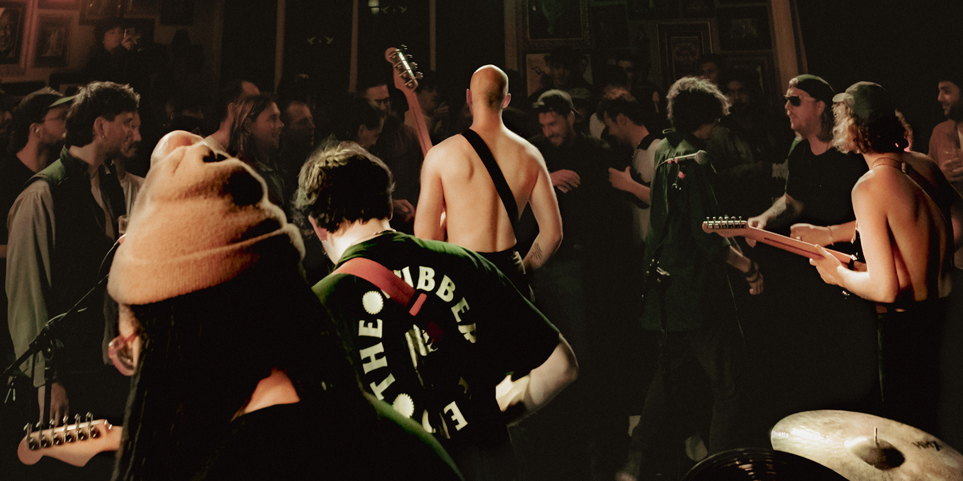 Beige Banquet (photo: Jack Golding)