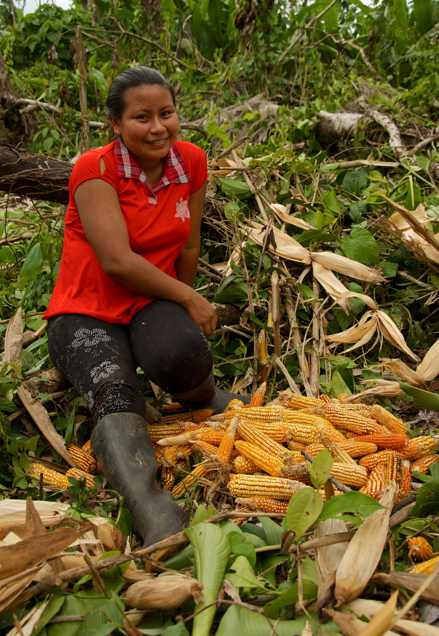 Bety at the Minga. Remolino, Ecuador
