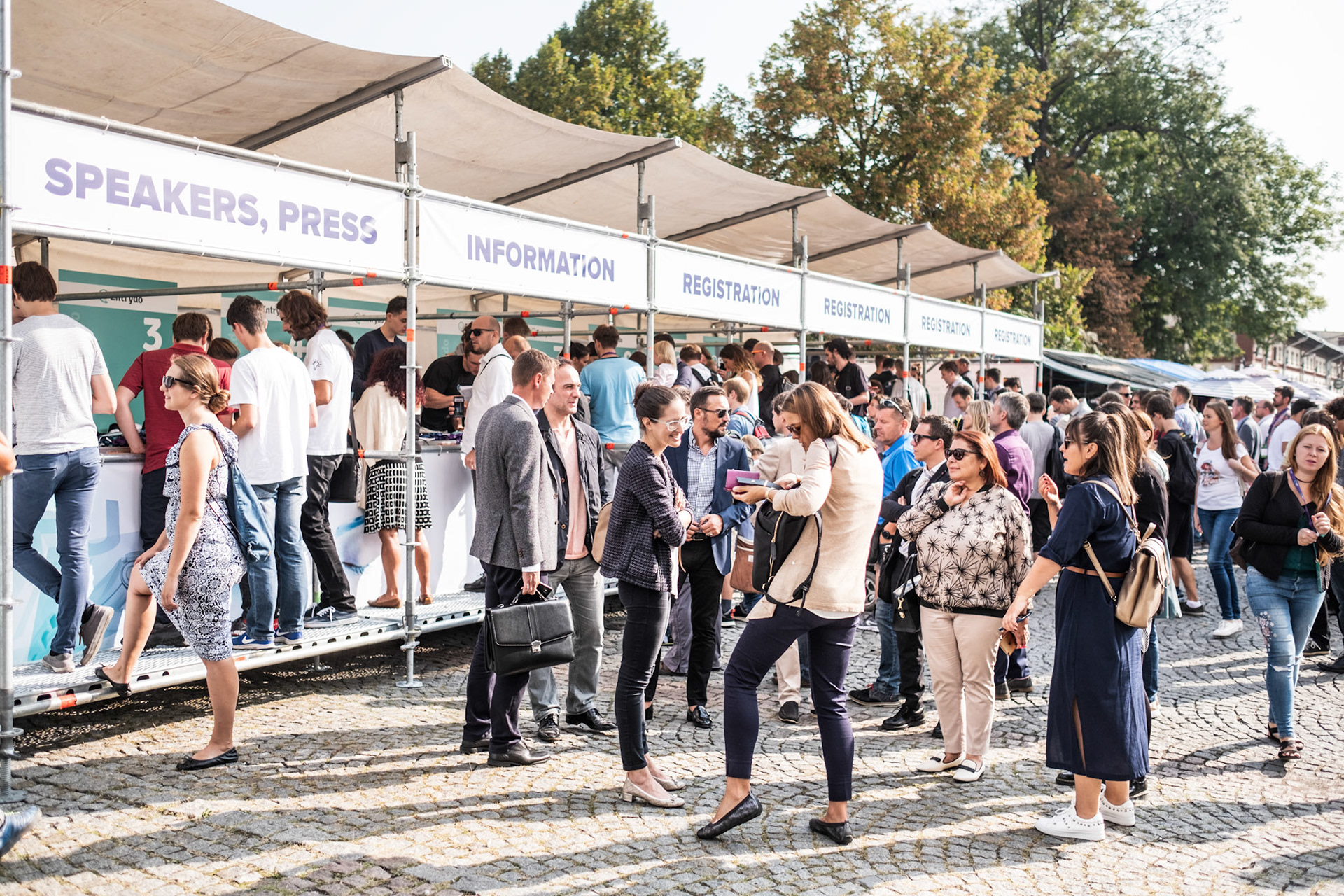 Návrhy a realizace staveb z lešení + technická produkce na akci Future Port Prague 2018