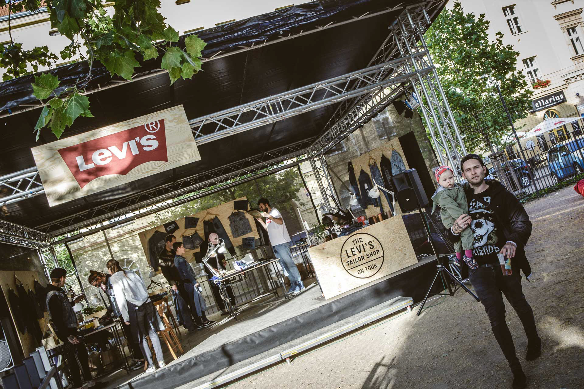 Návrh jednoduché stage a zajištění technické produkce pro značku Levi's na akci United Islands of Prague 2018
