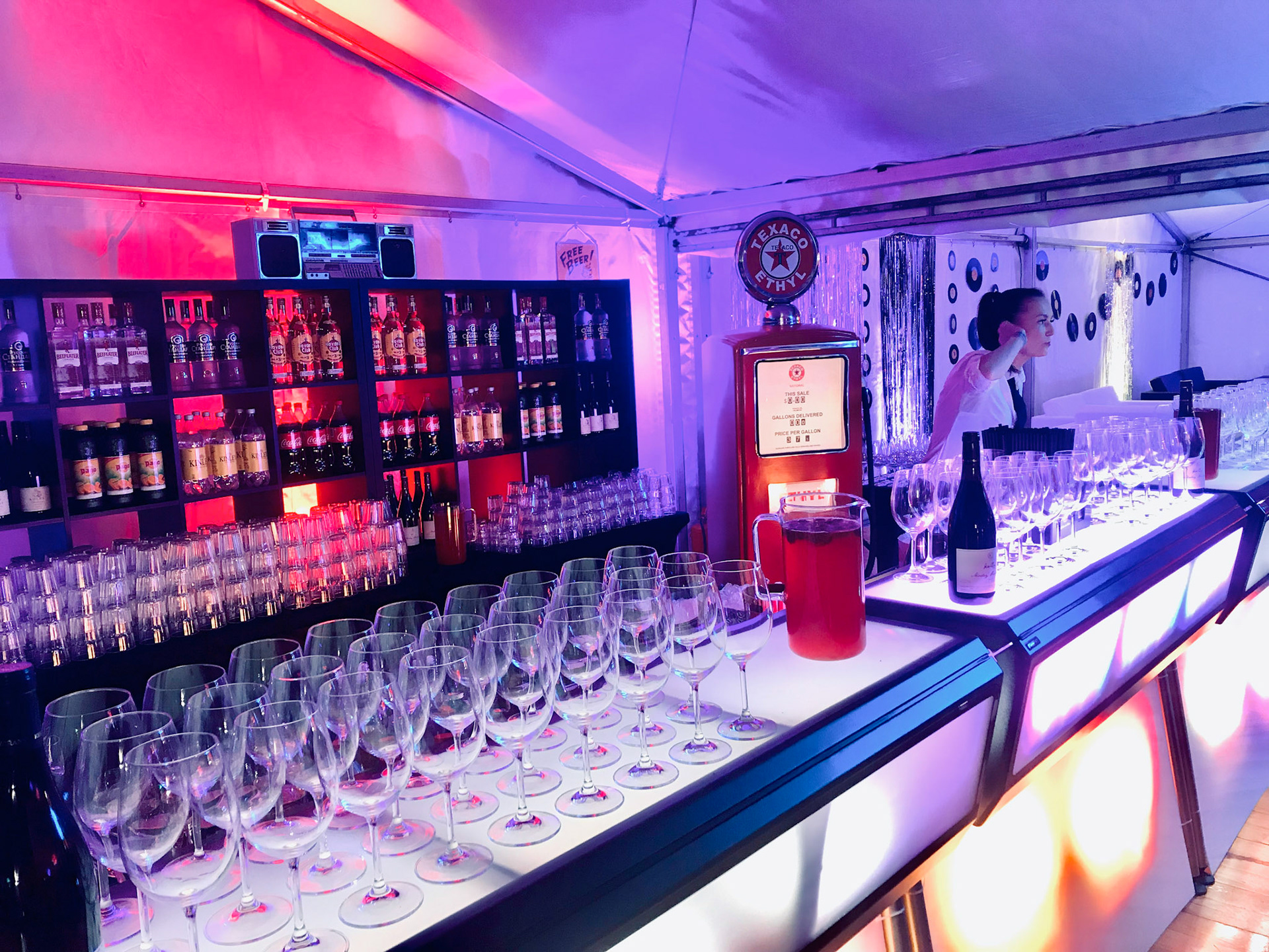 Návrhy a zajištění dekorací a fundusu na akci Bohemia Energy 2018 v klubu SaSaZu