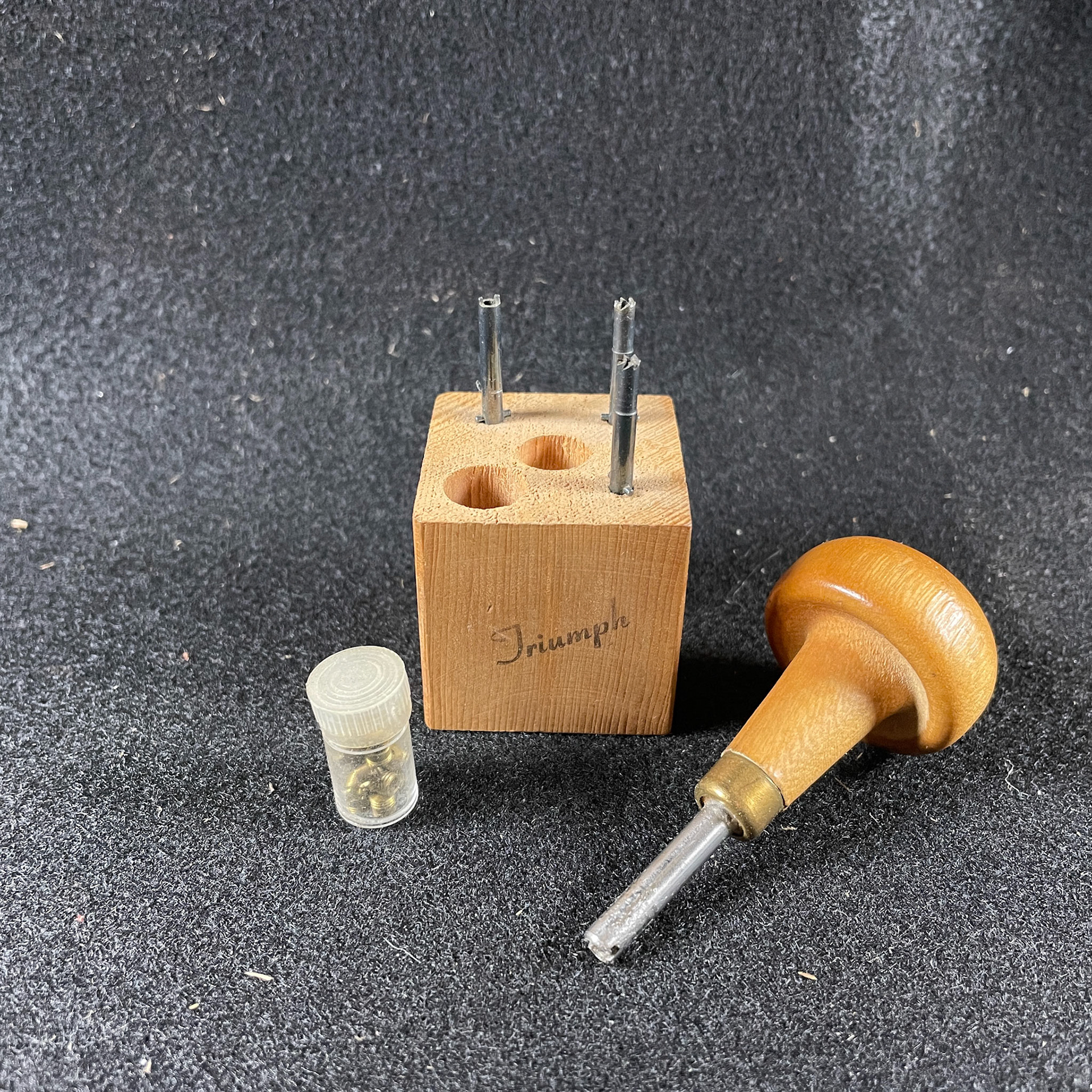 Triumph screw-in bushing kit
