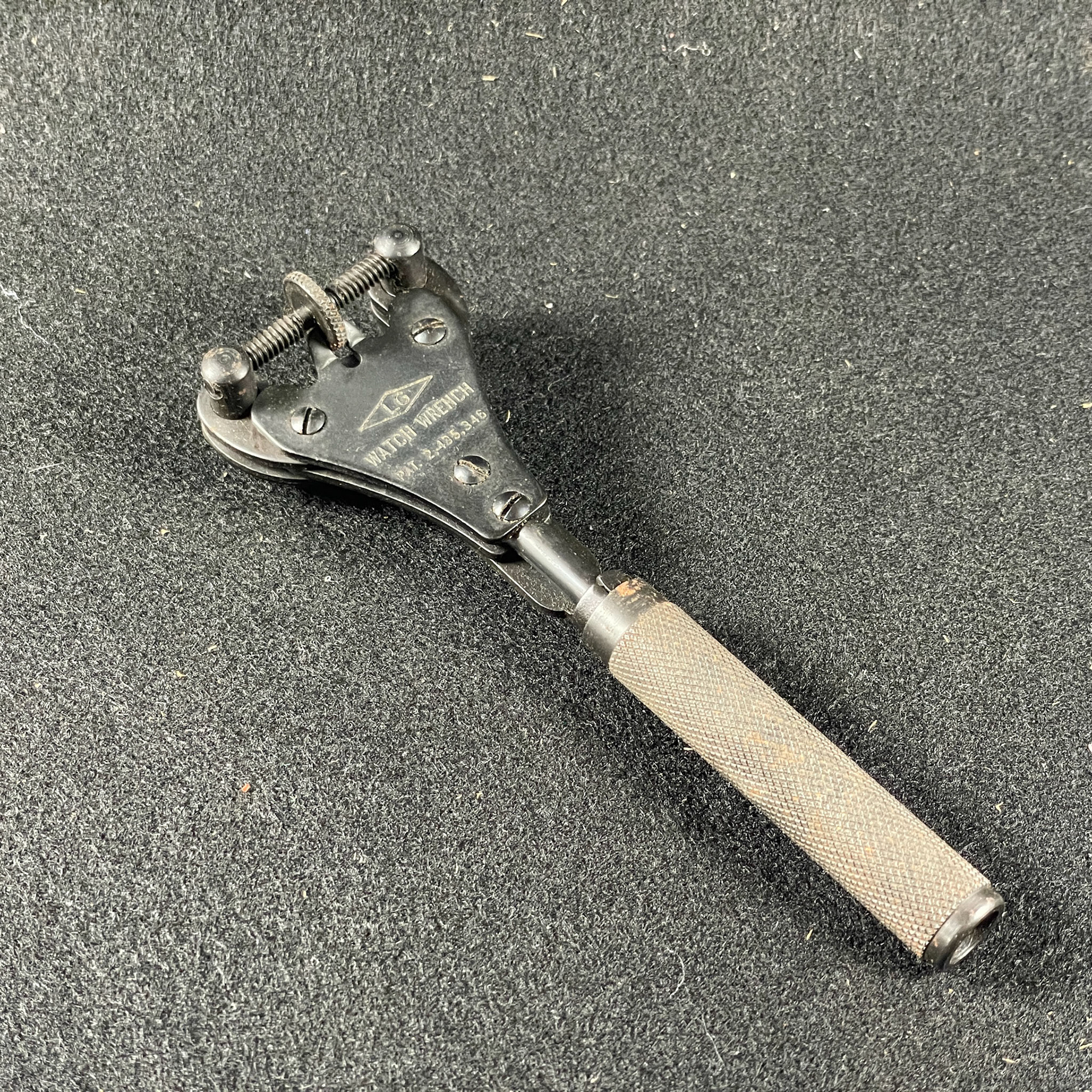 LG case watch wrench