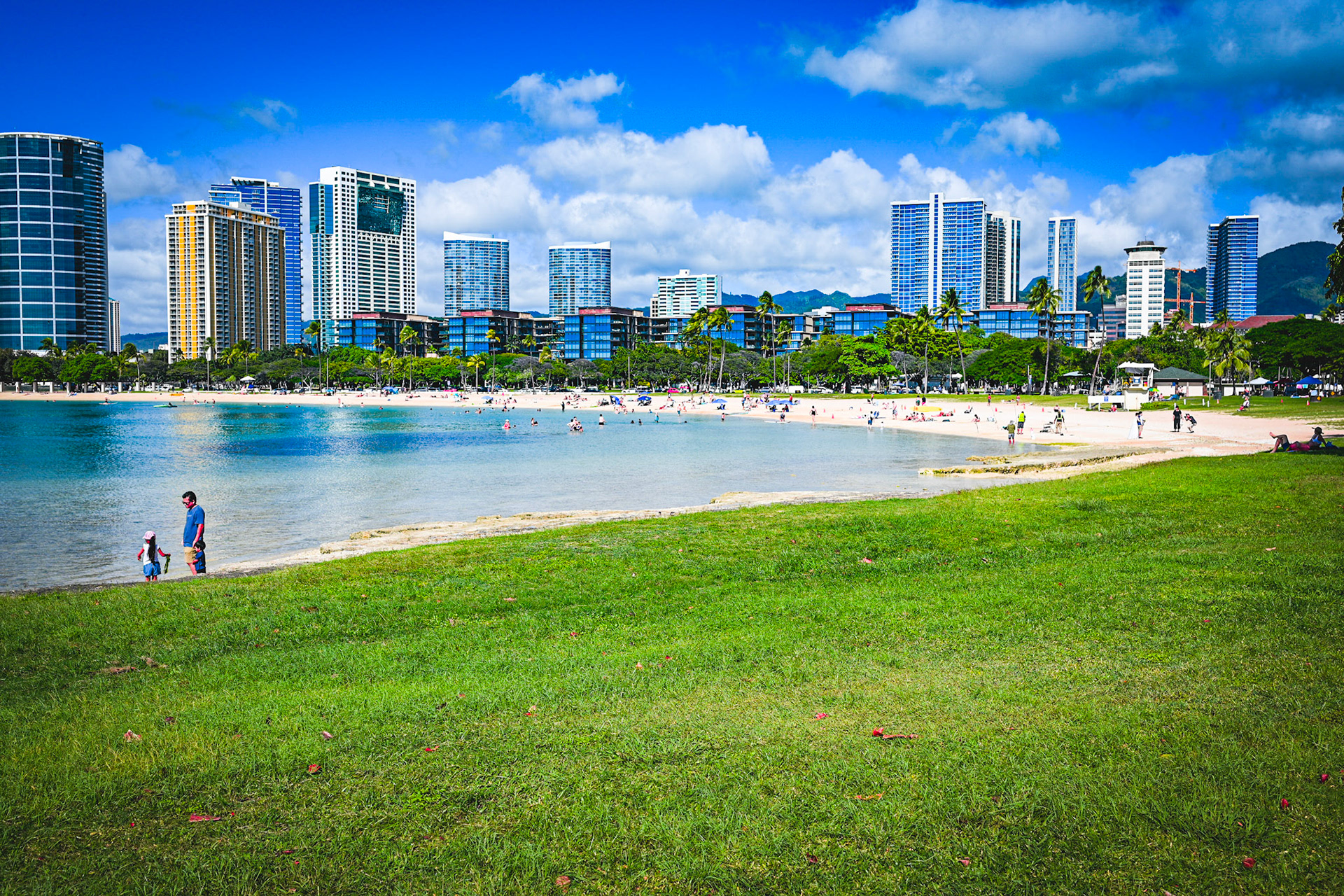 Waikiki Beach - Honolulu