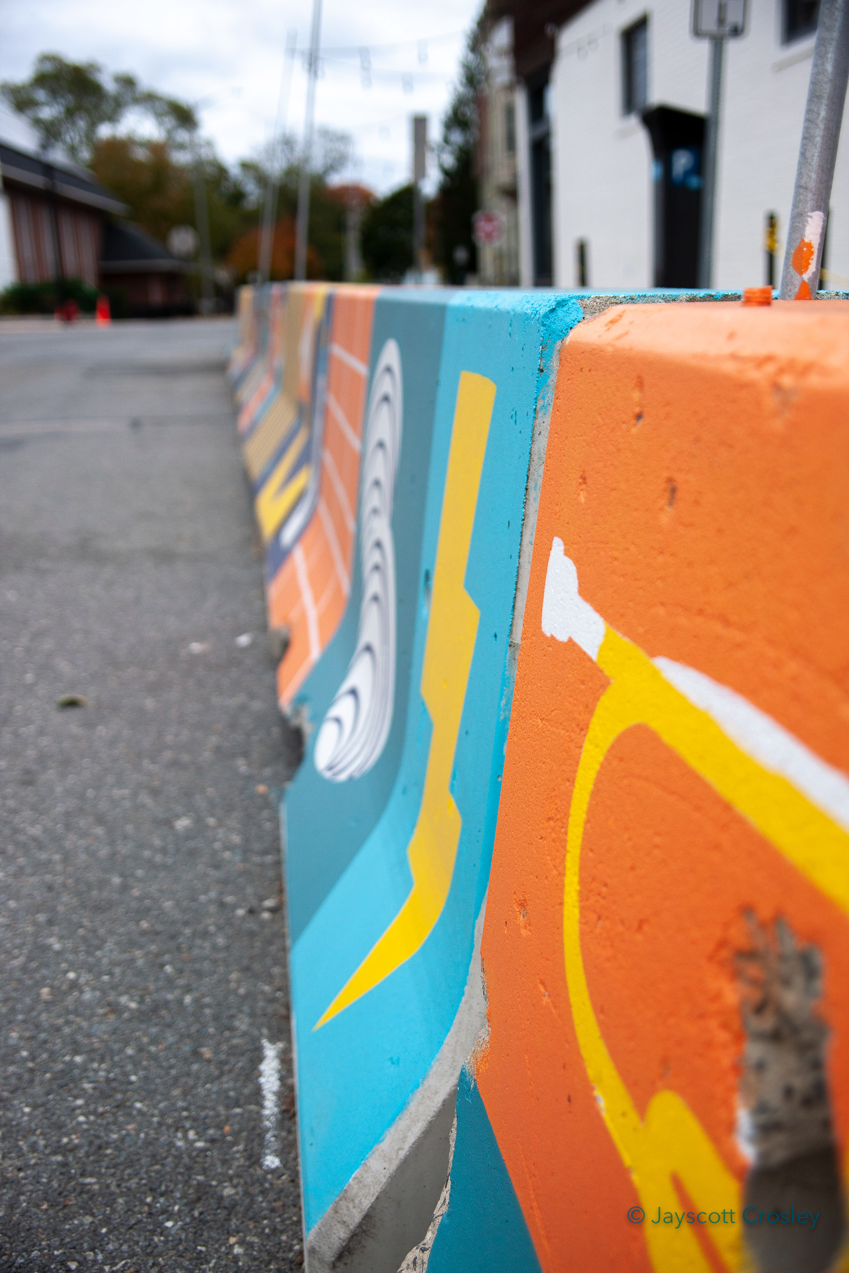 f4.0 1/2500 ISO 400 "Covid Barrier" 12-October-2020_Bow St_Beverly MA_photo by Jayscott Crosley