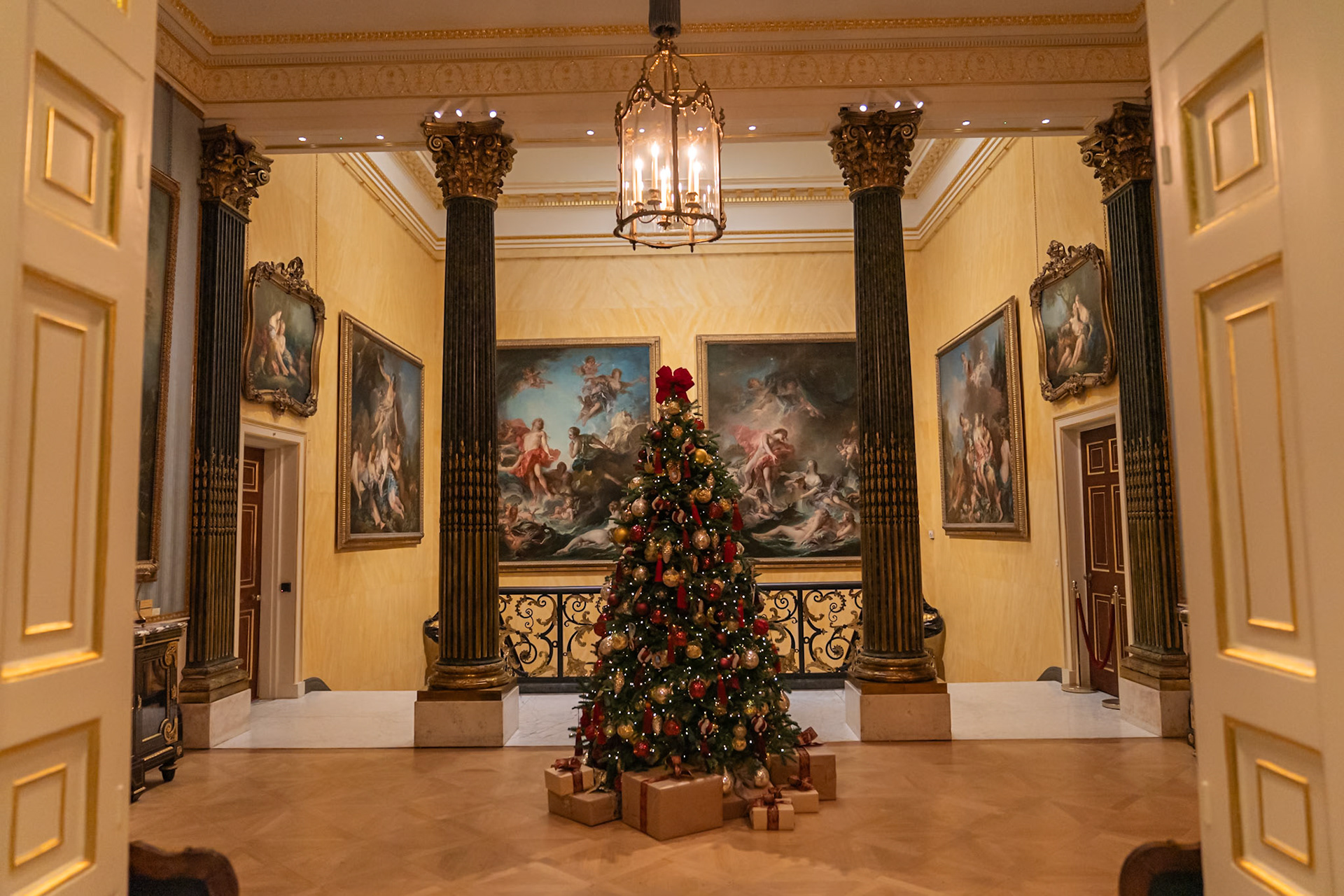Christmas at The Wallis Collection