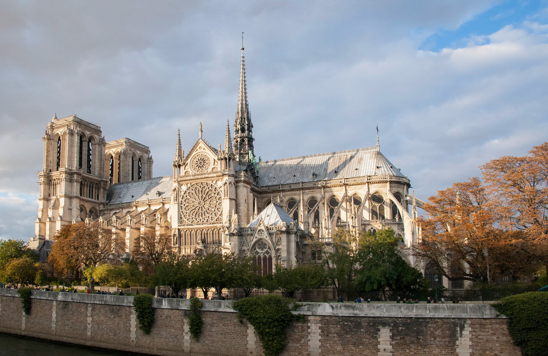 Notre Dame de Paris across the Seine. Paris, France
