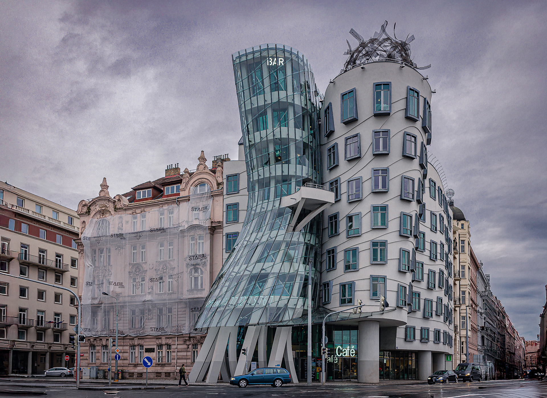 Dancing Buildings, Prague