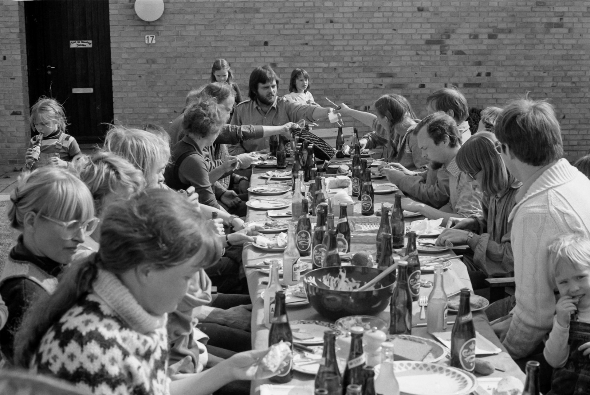 ,1980,Forår,Gl.toftegård,Oprydningsdag
