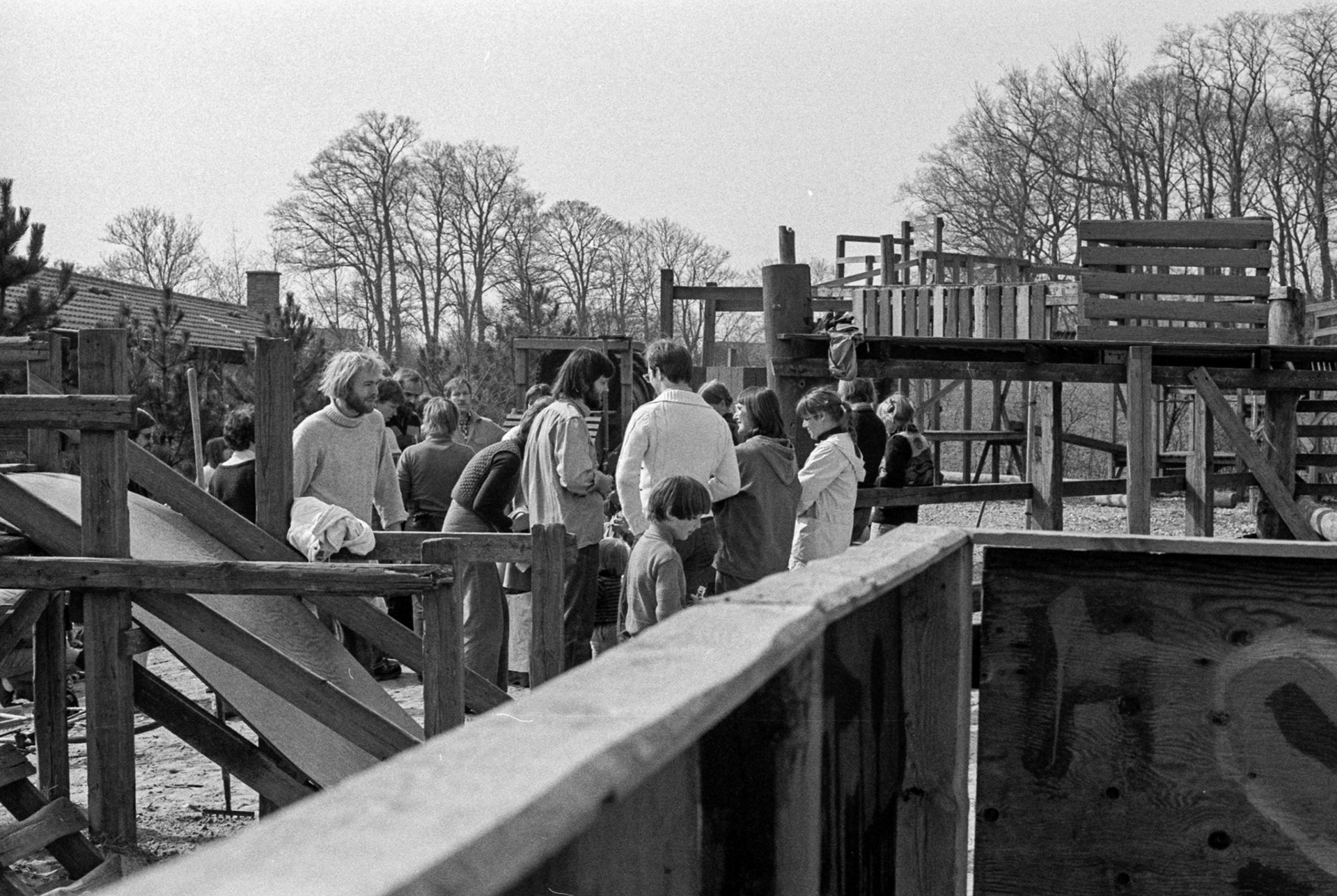 ,1980,Forår,Gl.toftegård,Oprydningsdag