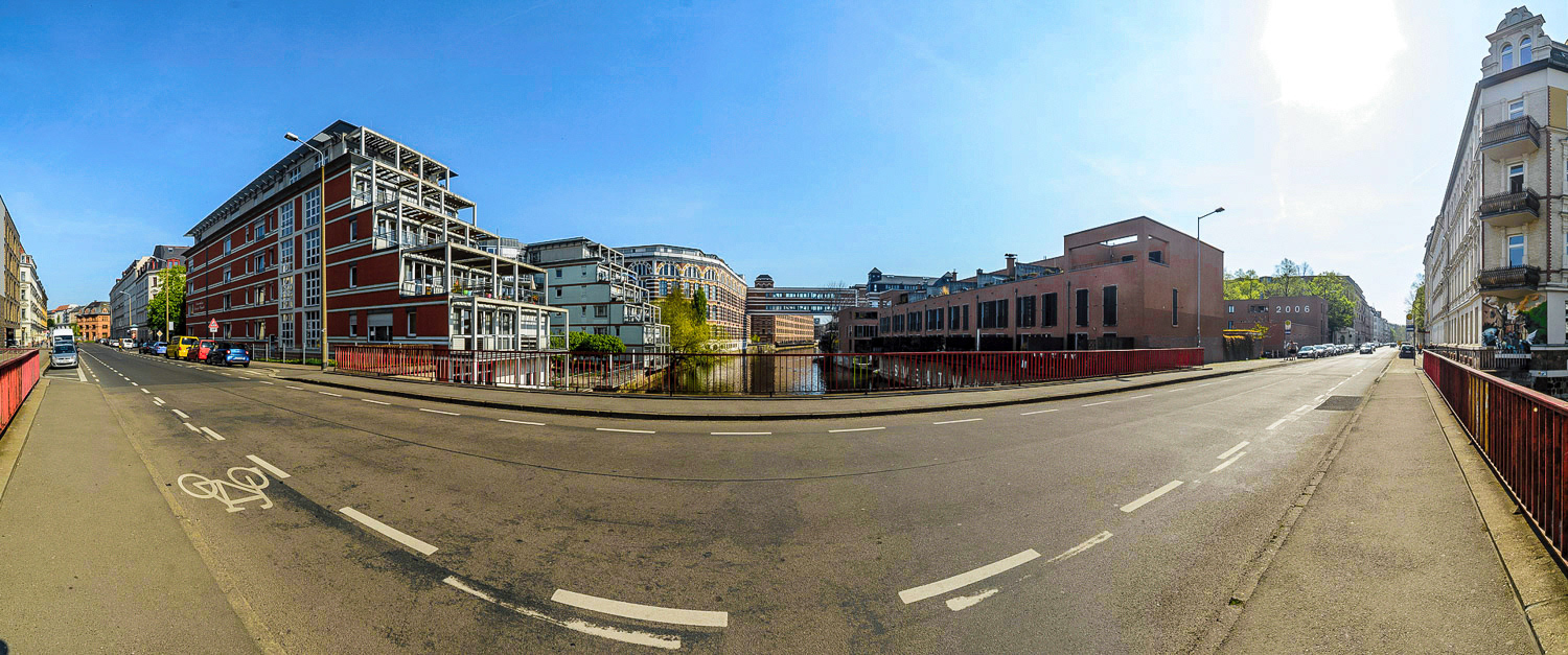 Auf einer Brücke in Leipzig, Deutschland