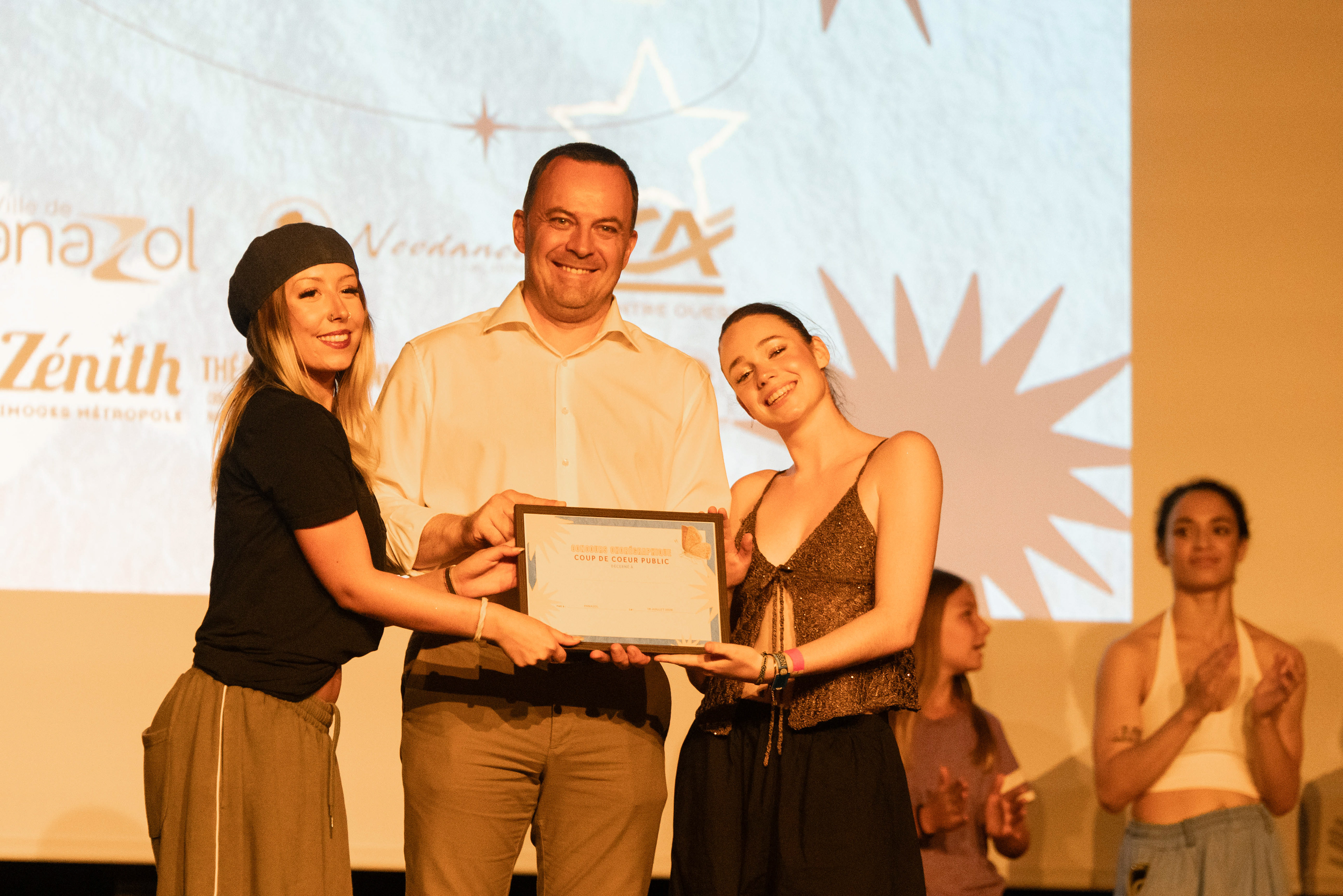 Remise des prix en présence du maire de Panazol, Fabien Doucet.