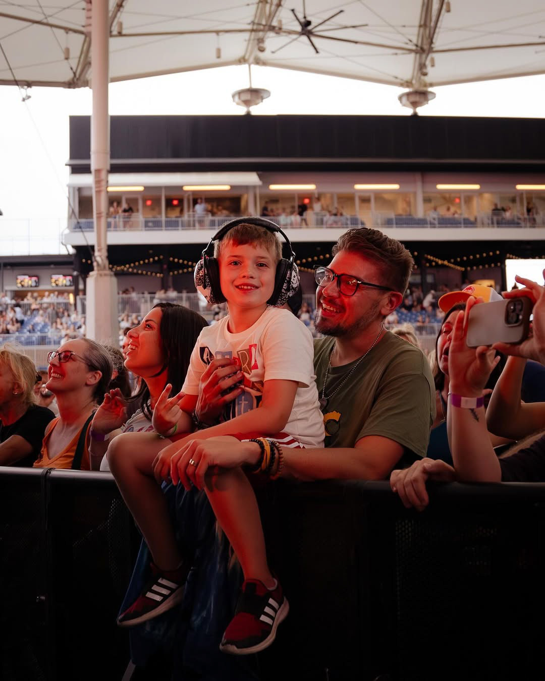 THE HEAD AND THE HEART TOUR