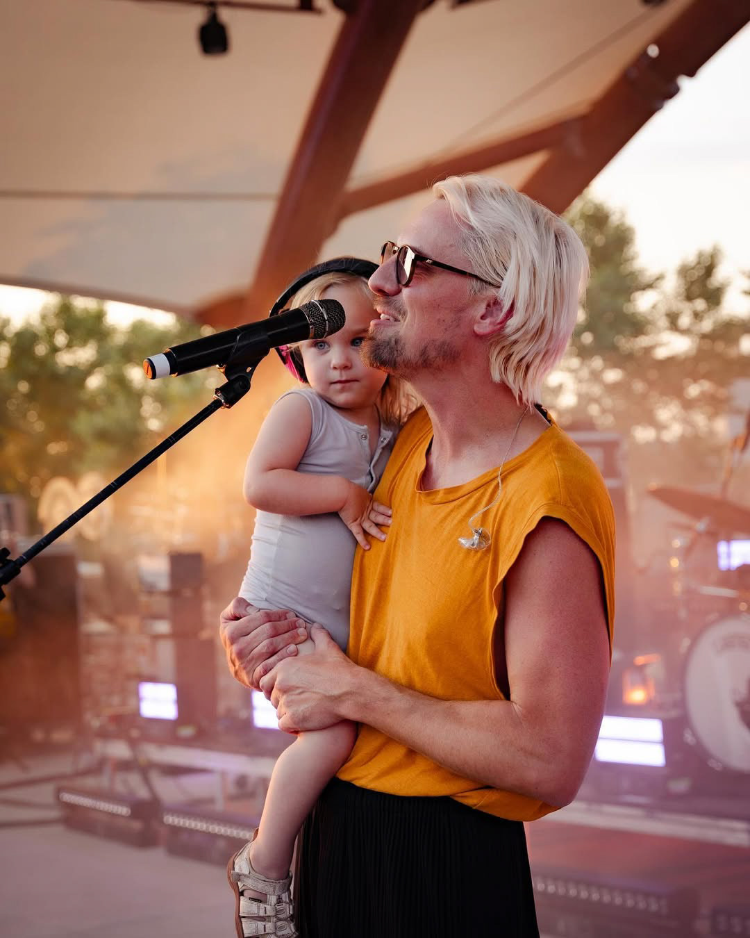 THE HEAD AND THE HEART TOUR