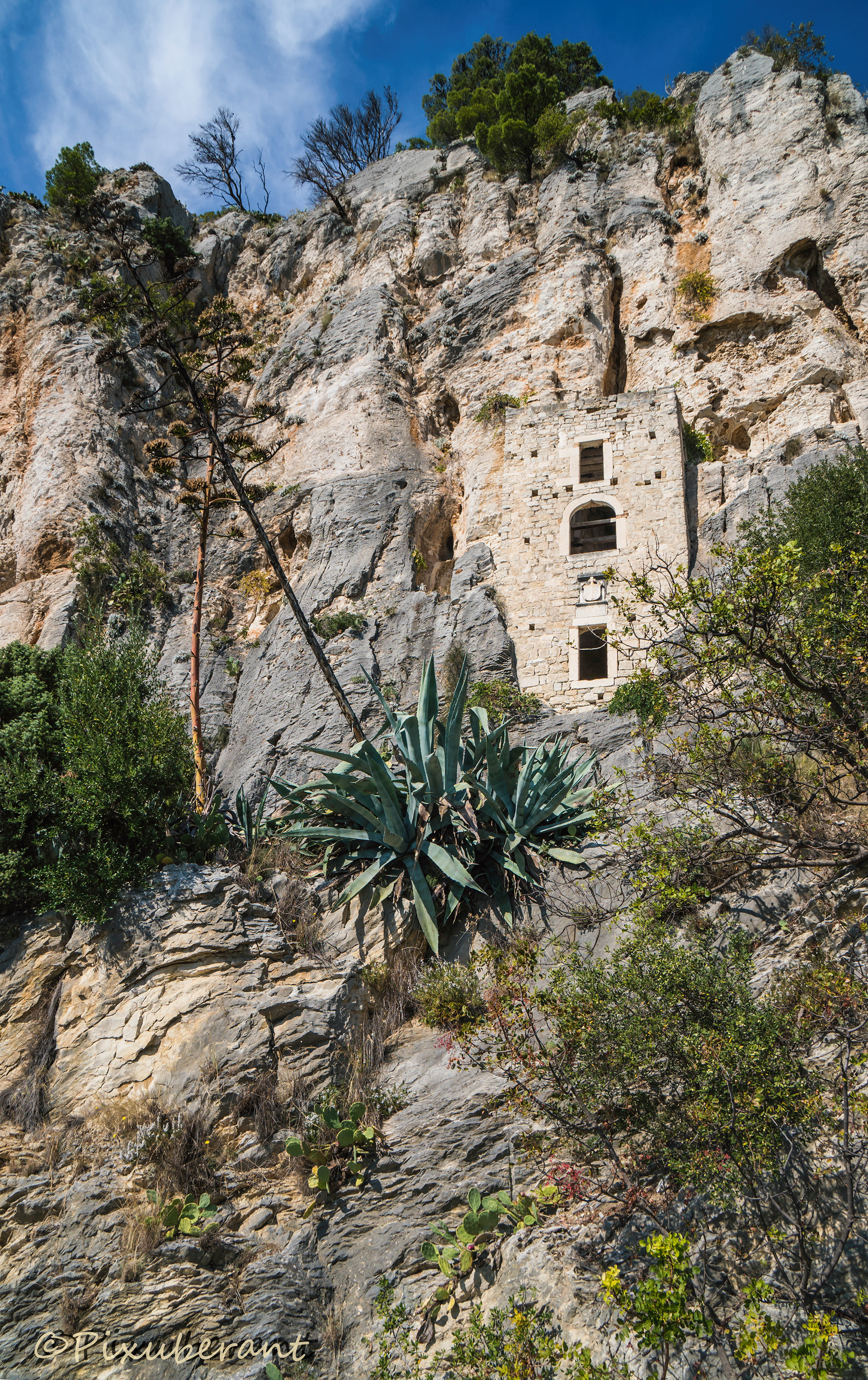 monestary caves in Marjan Park