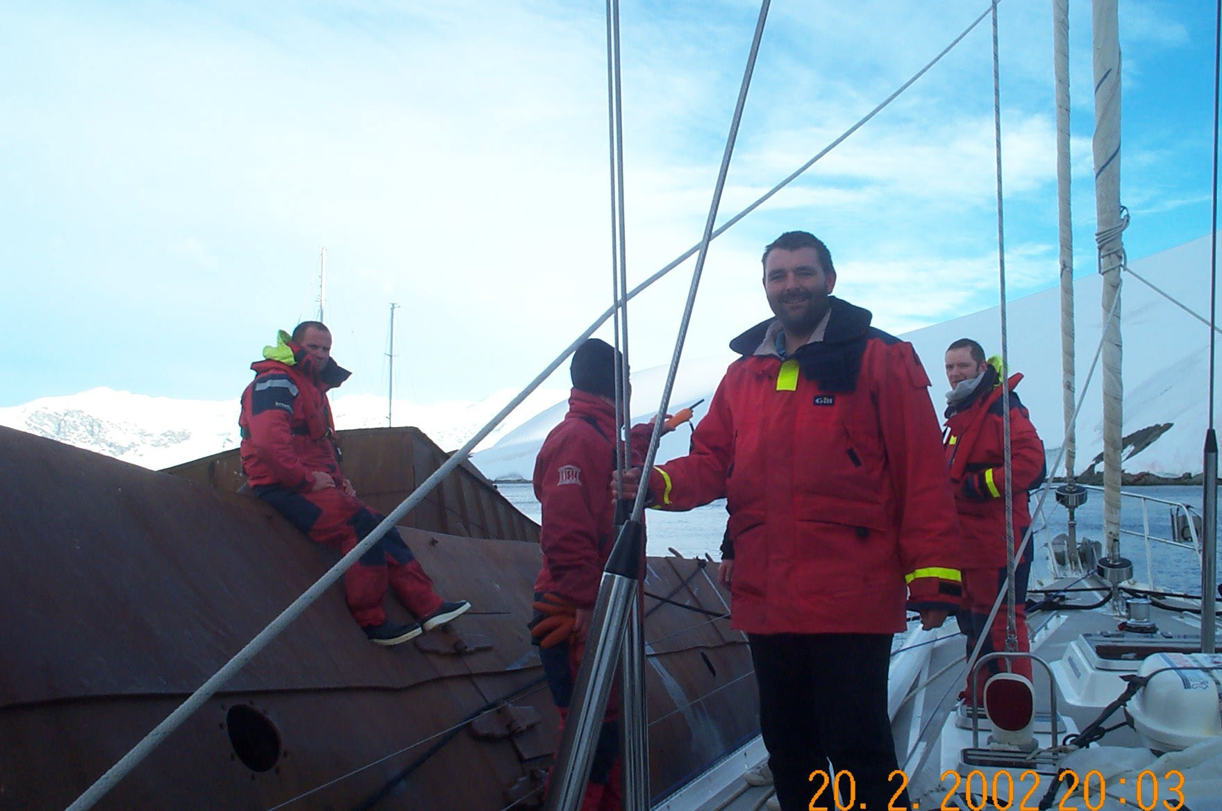 Alf, Alex, andy and Steve with 2041 tied up to shipwreck, Enterprise Is.