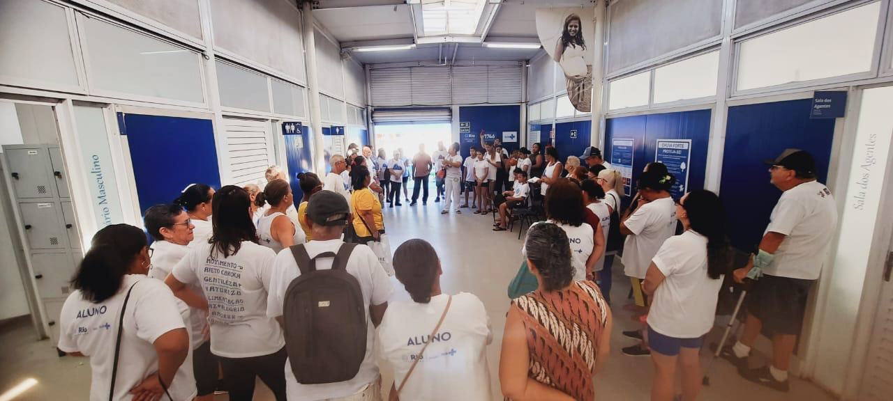 Capoeira e Maculelê na Clinica da Família na comunidade do Rio das Pedras