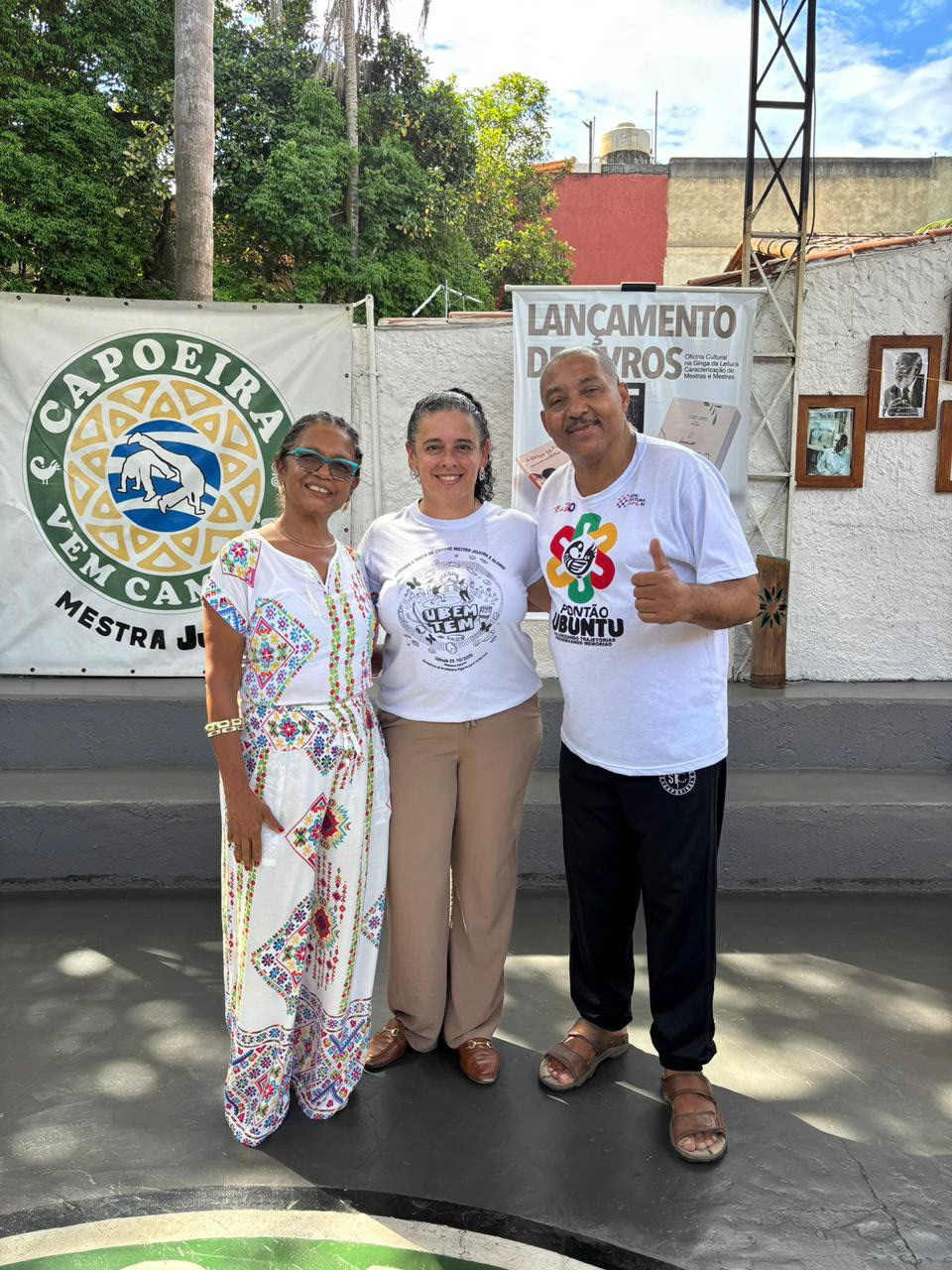 Lançamento do livro "O bordado da minha avó" Clarice Campos, Mestra Jujuba e Mestre Paulão Kikongo. Parceria dos Pontos de Cultura Ubuntu e UBEMTEM