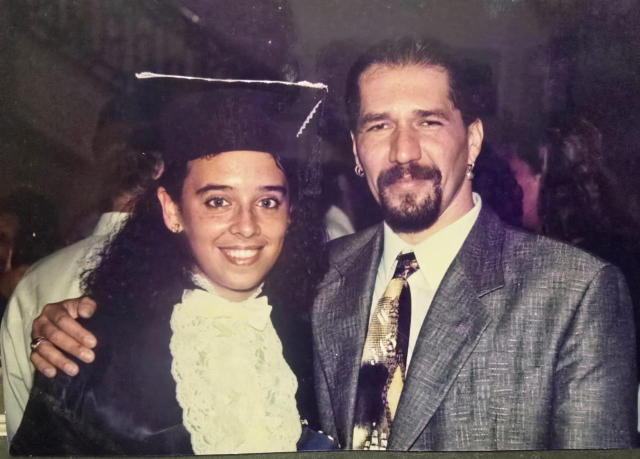 Formatura em Educação Física pela UFRJ. Paraninfo: Mestre Toni Vargas.