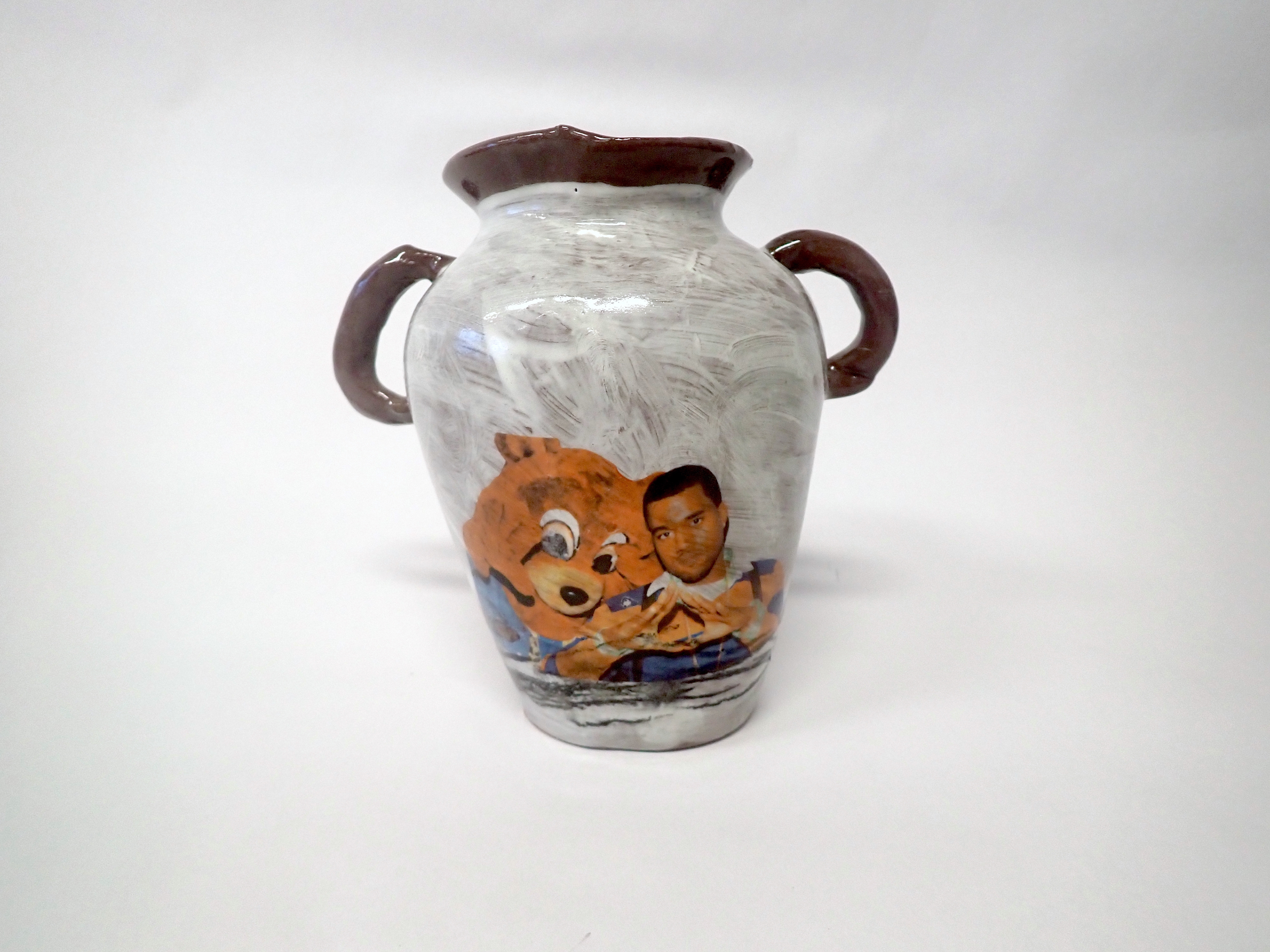 Untitled: 2900 DKK,-. Glazed ceramics, 21 x 19 x 14 cm