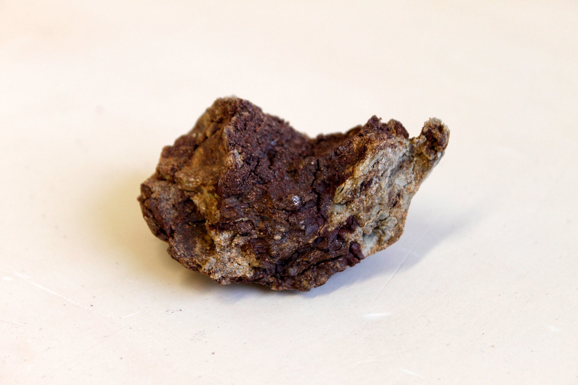 Stoneware sample of naturally mixed clay