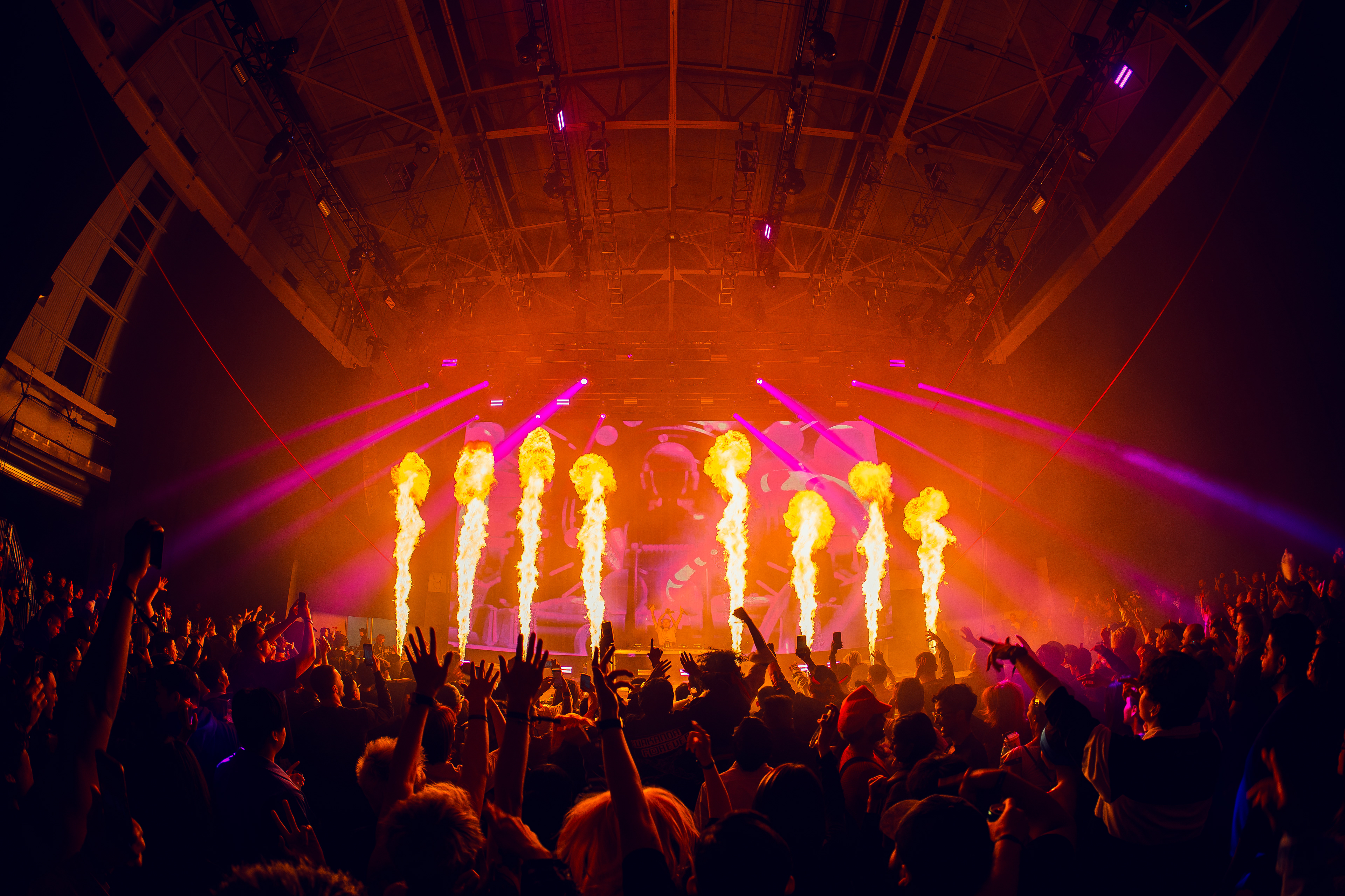 Bassjackers - New York City