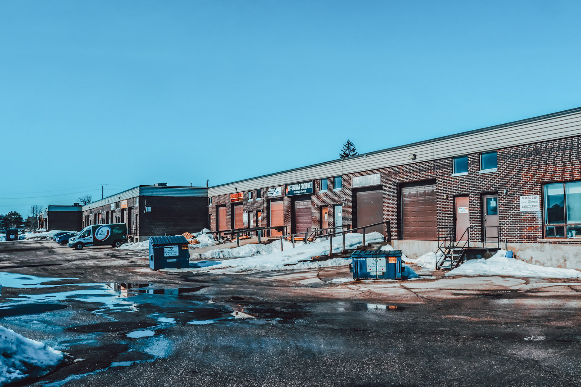 Alliance Blvd. Loading Bay