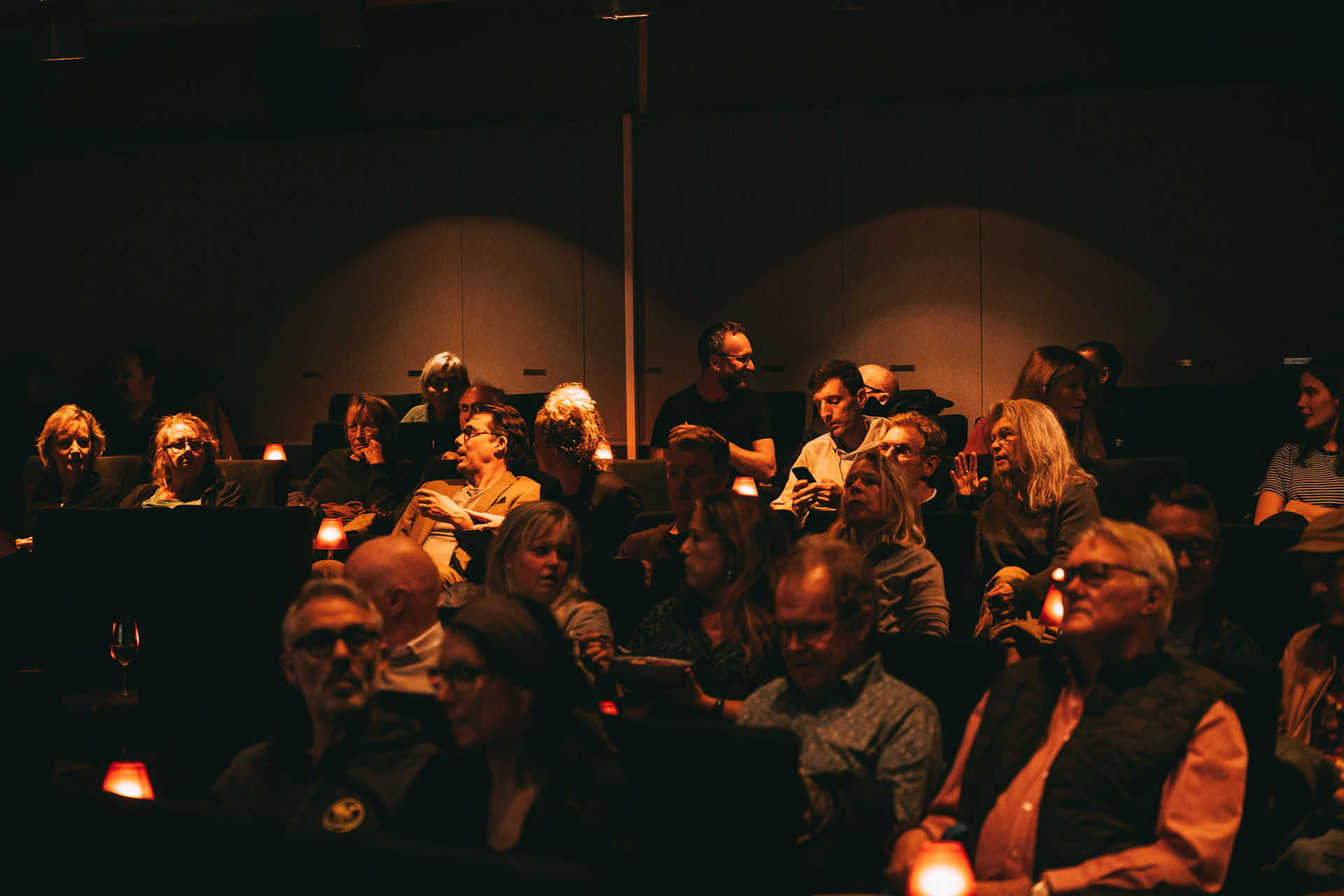 Doc Lounge (15/10 2025, Röda Kvarn)