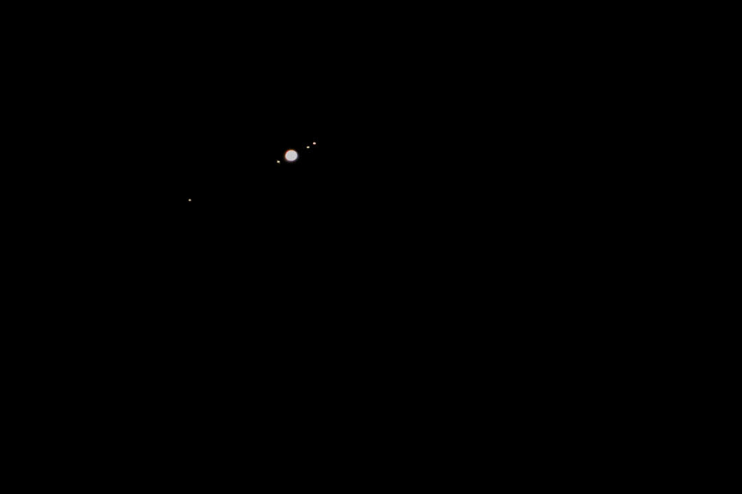 Jupiter and four of its moons, again. - 20.04.30