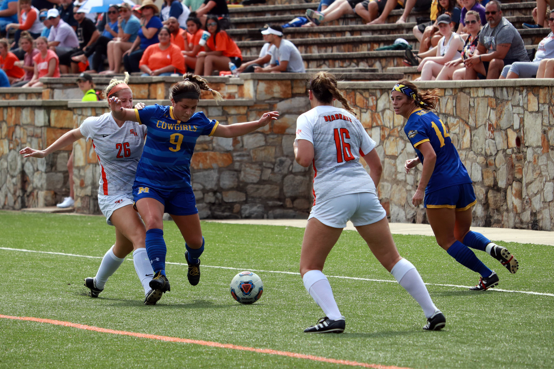 9 - Dayna Garcia, 14 - Morgan Middleton