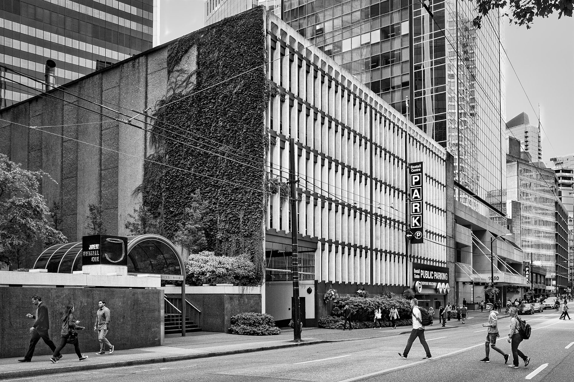 Park @ Pender &amp; Burrard