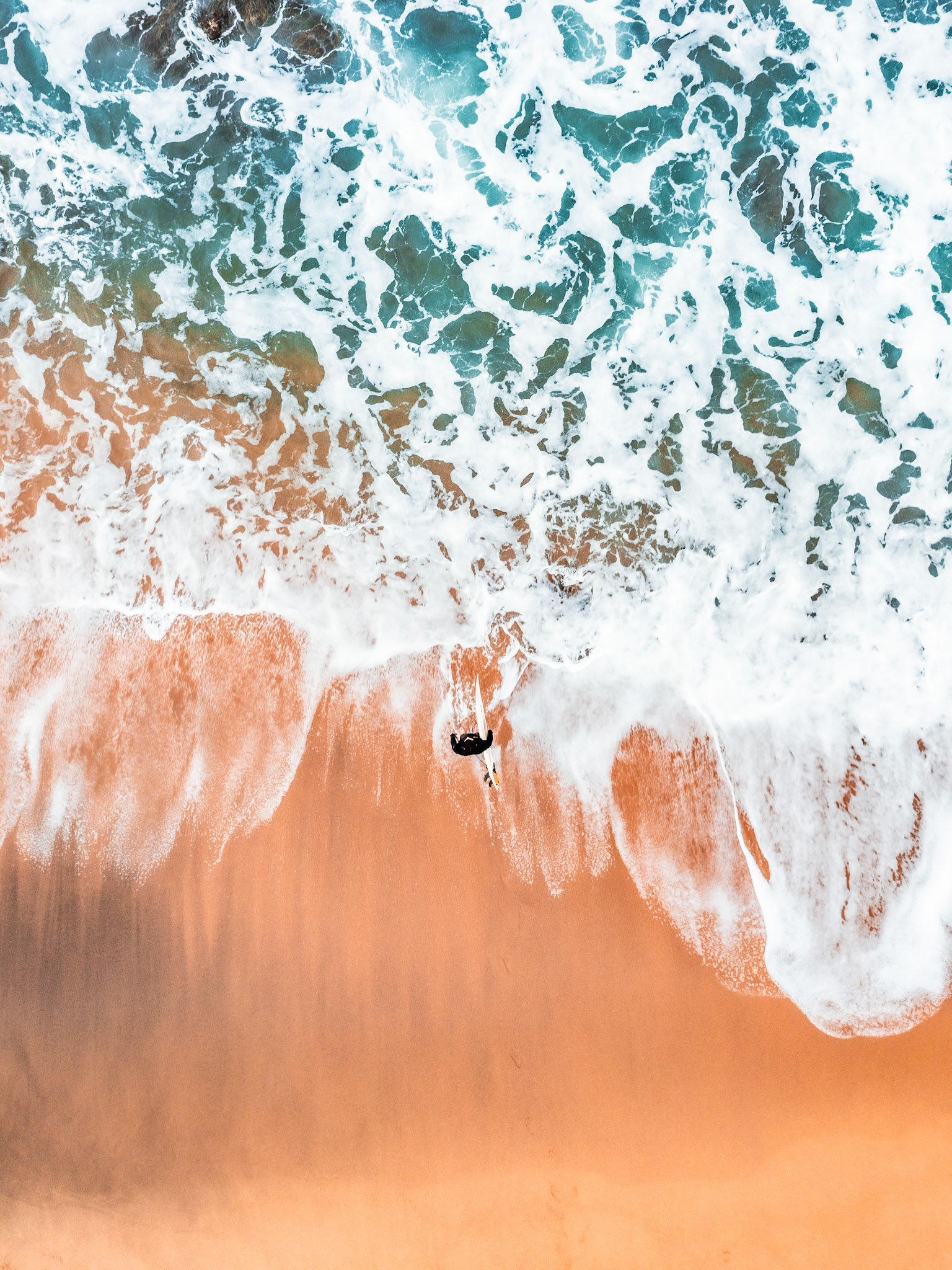 ocean waves crashing at bells beach