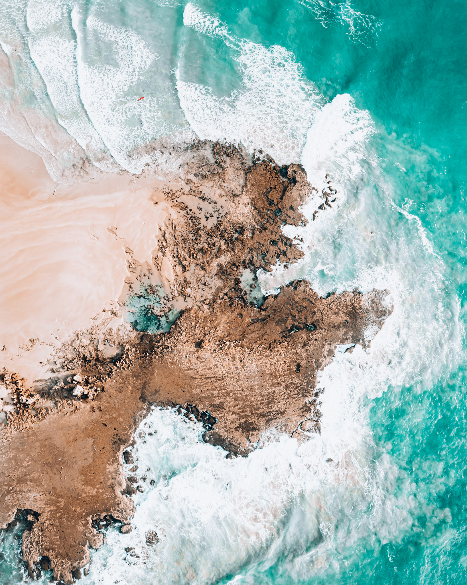 Top down vie of point roadknight beach