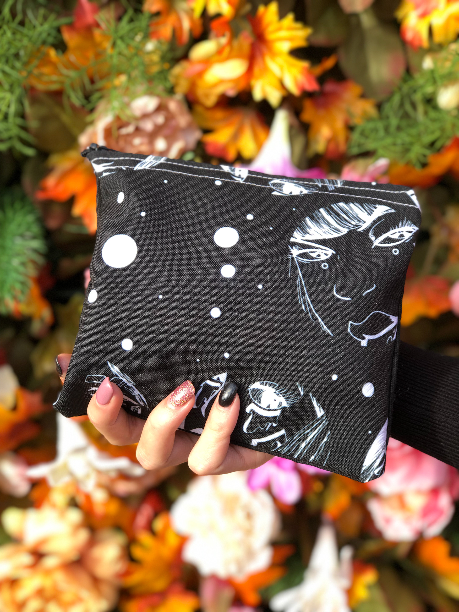 Black pouch