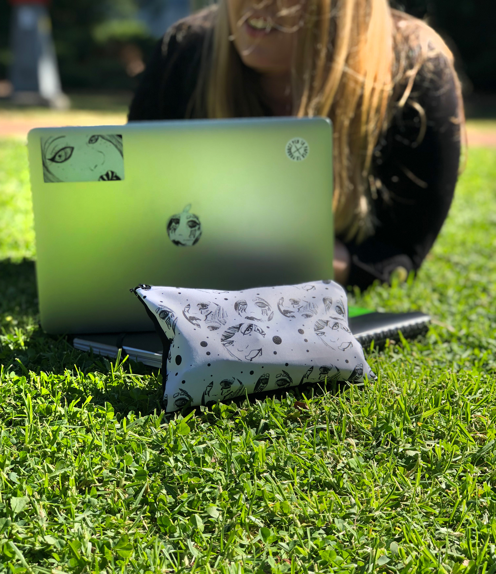 White pouch in use