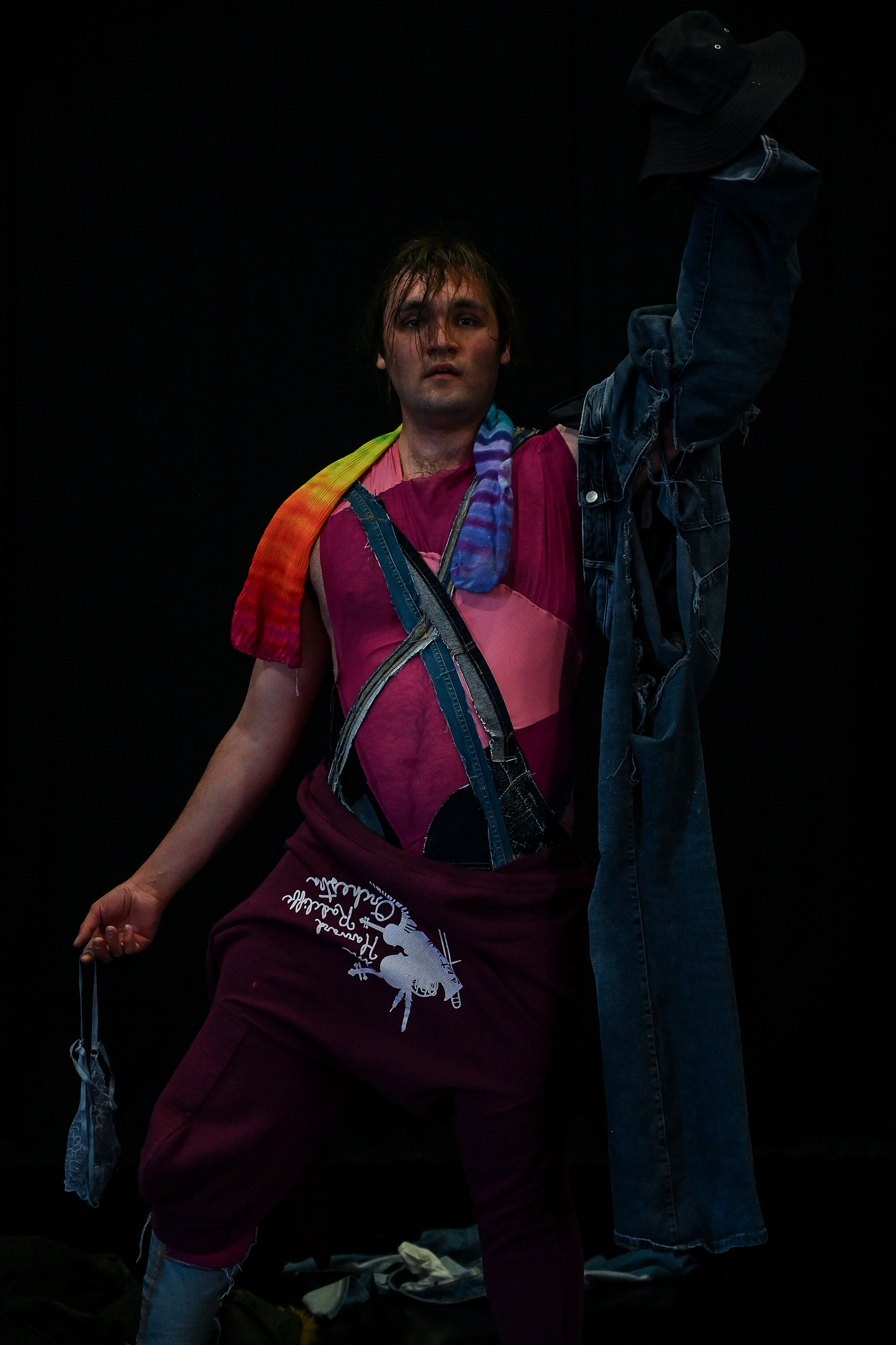 Performance by Gavin for WOVEN