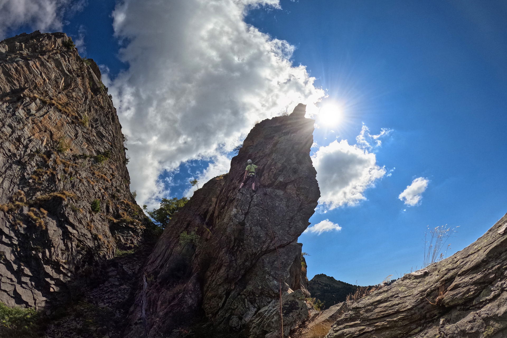 Grandubbione - Punta Capitola - buchi di erica