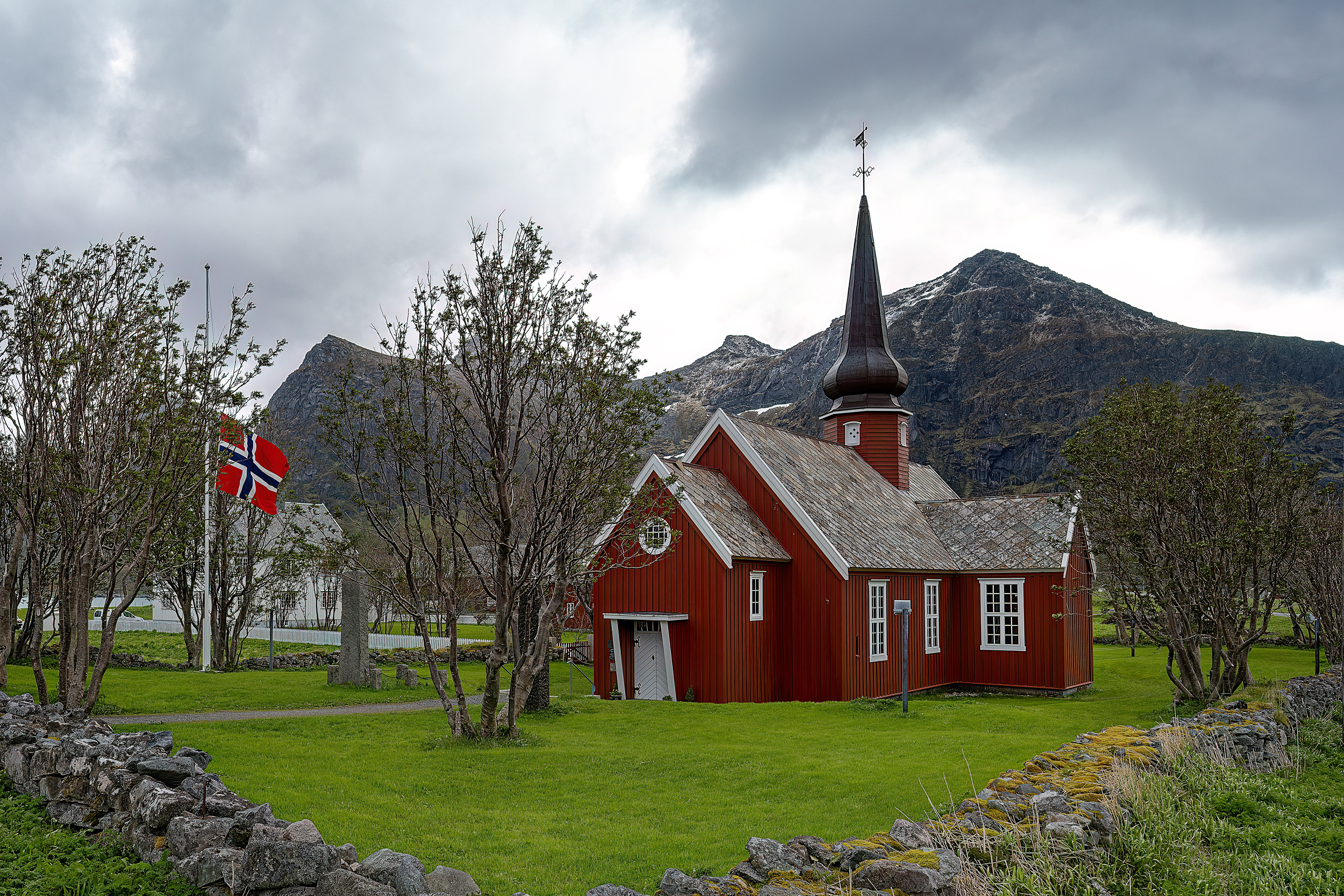 Flakstad kirke