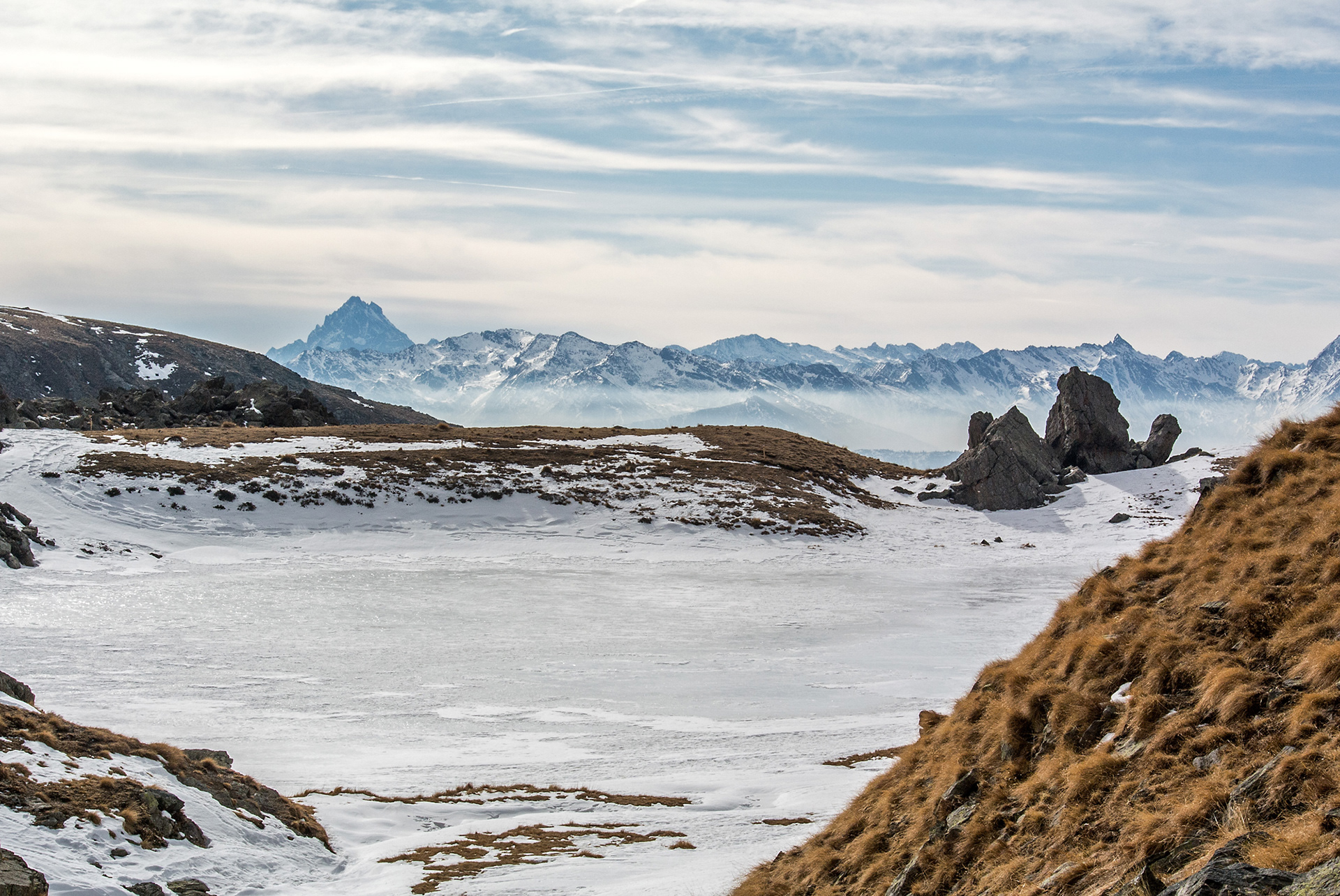 Monviso dal lago della Manica