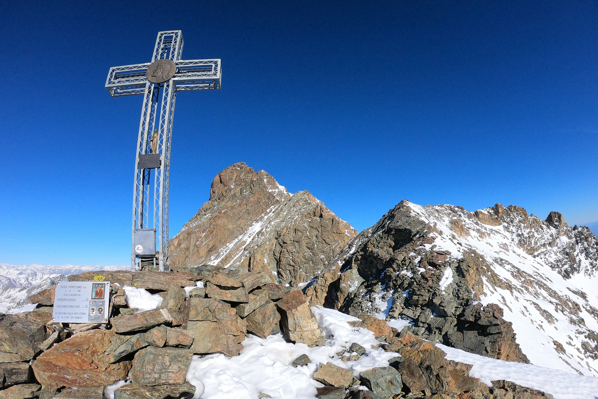 Monviso e Punta Corsica dalla Punta Caprera