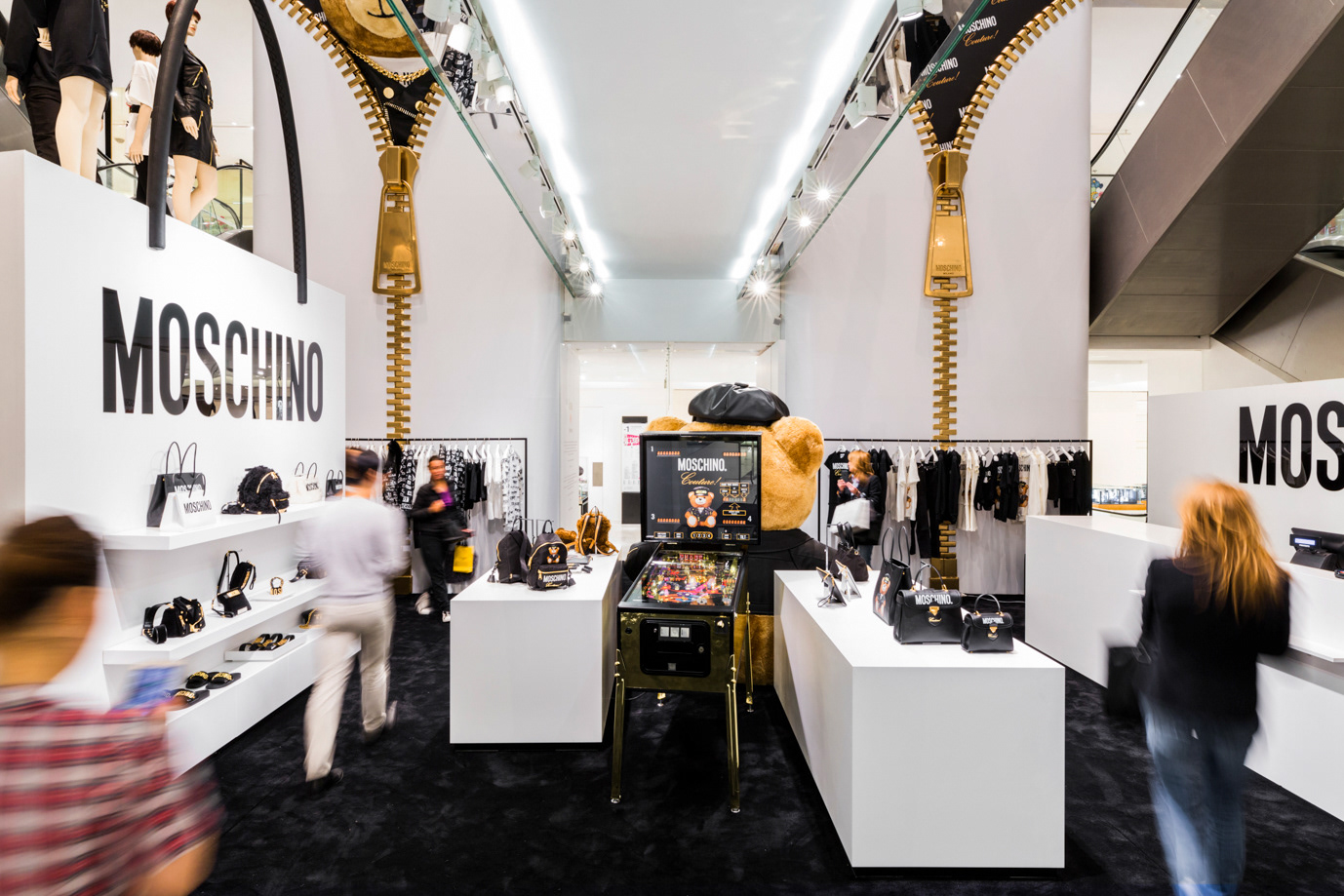 2018, Pop-Up Store @Moschino, Printemps Haussmann