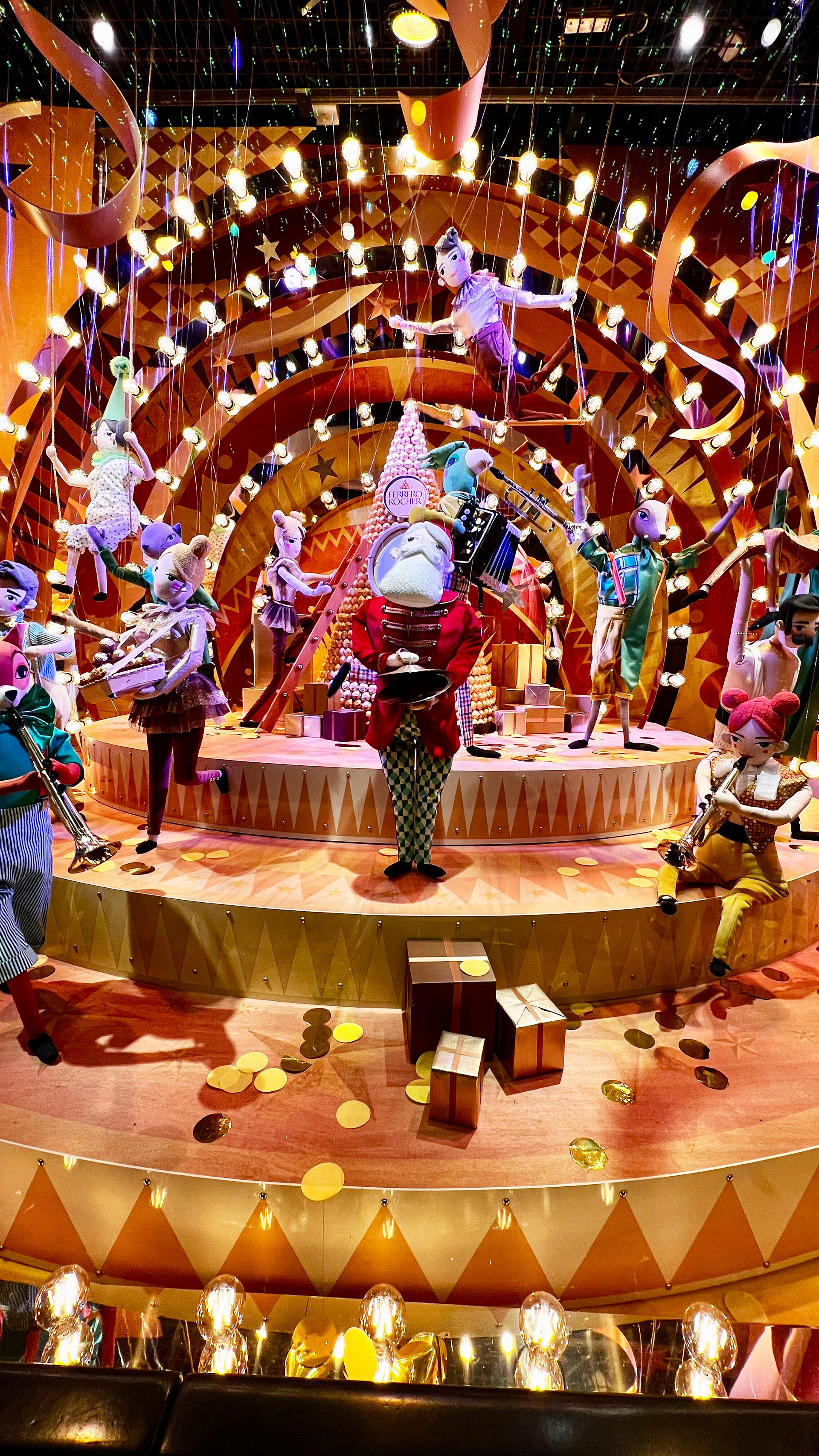 2022, Printemps Circus Christmas, @OlafHajek illustration
