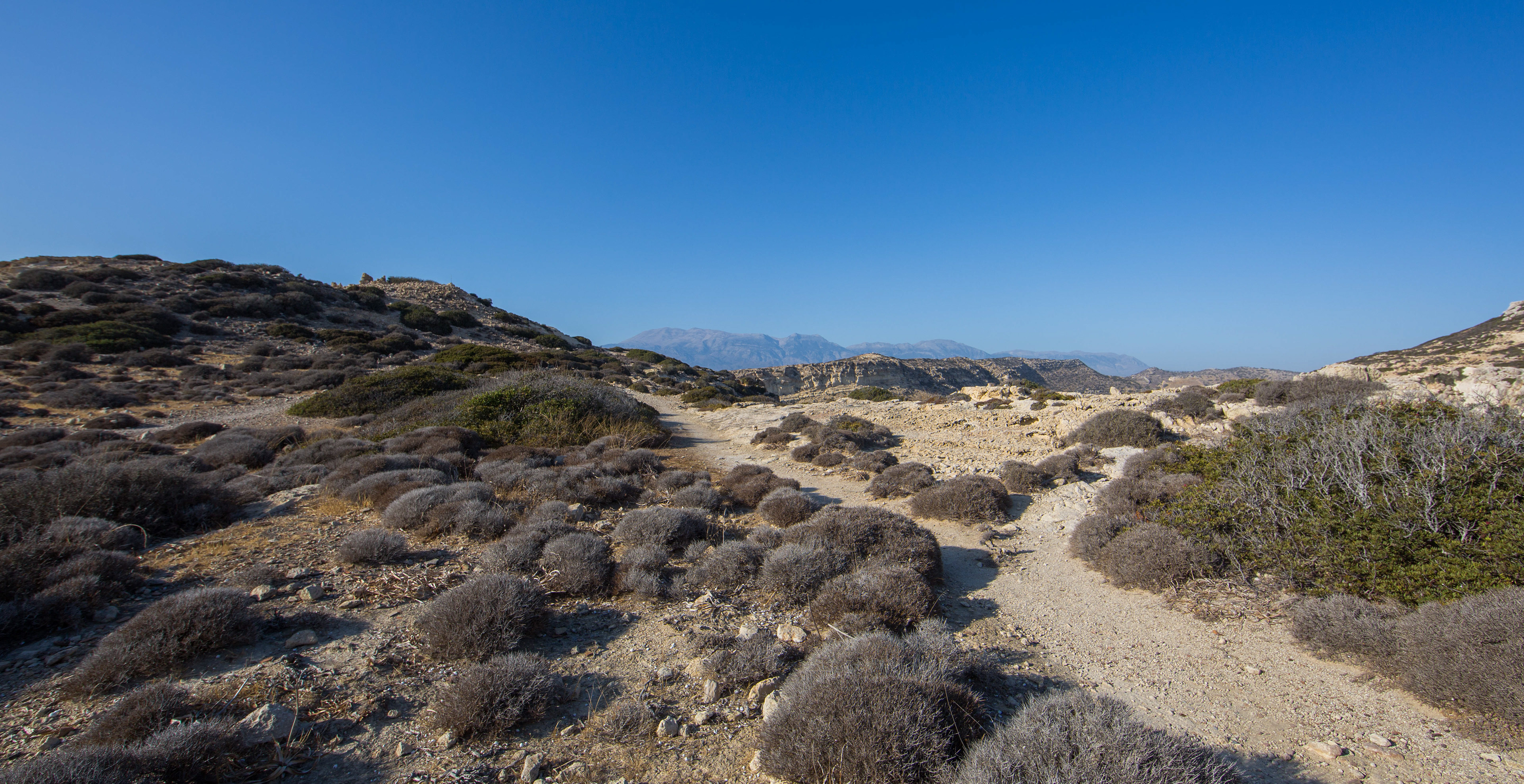 sentier vers Red Beach, Matala, randonnée