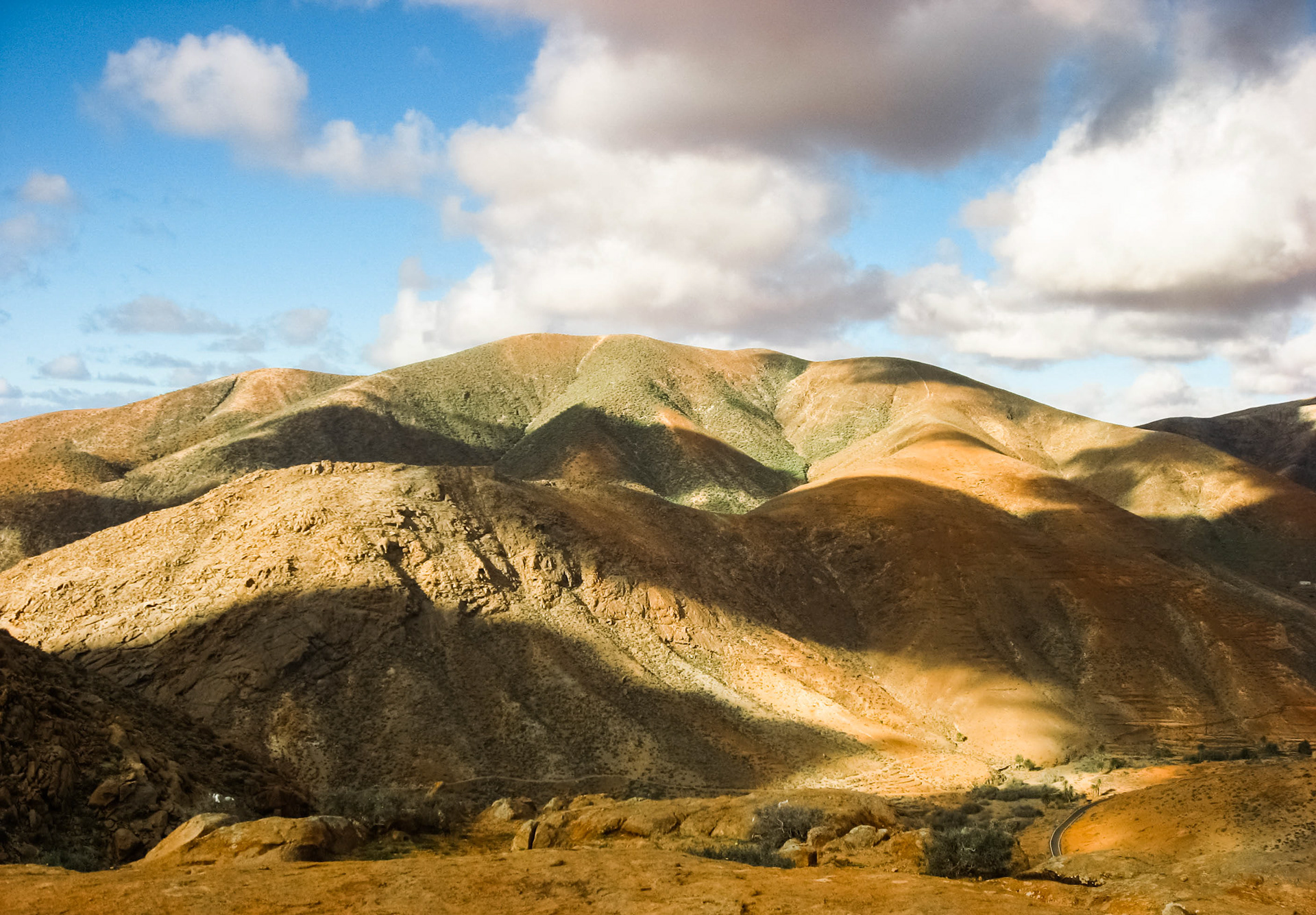 parc rural de betancuria, fuerteventura, colline, chaîne de montagne
