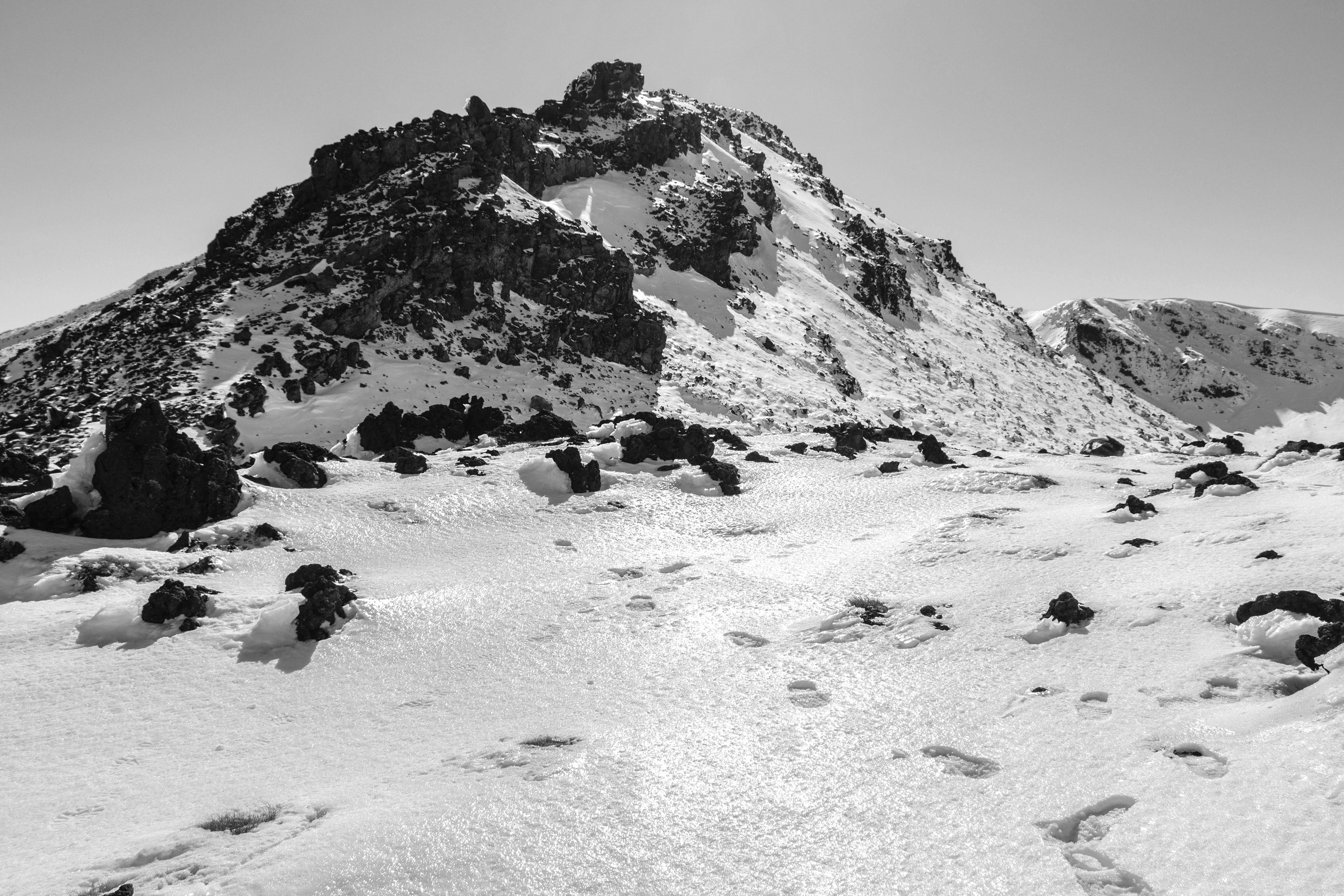 nouvelle zélande, alpine crossing Tongariro, site classé patrimoine de l’unesco, zone d’activité volcanique, volcan, montagne, glacier, Hawke's bay, parc national, neige,