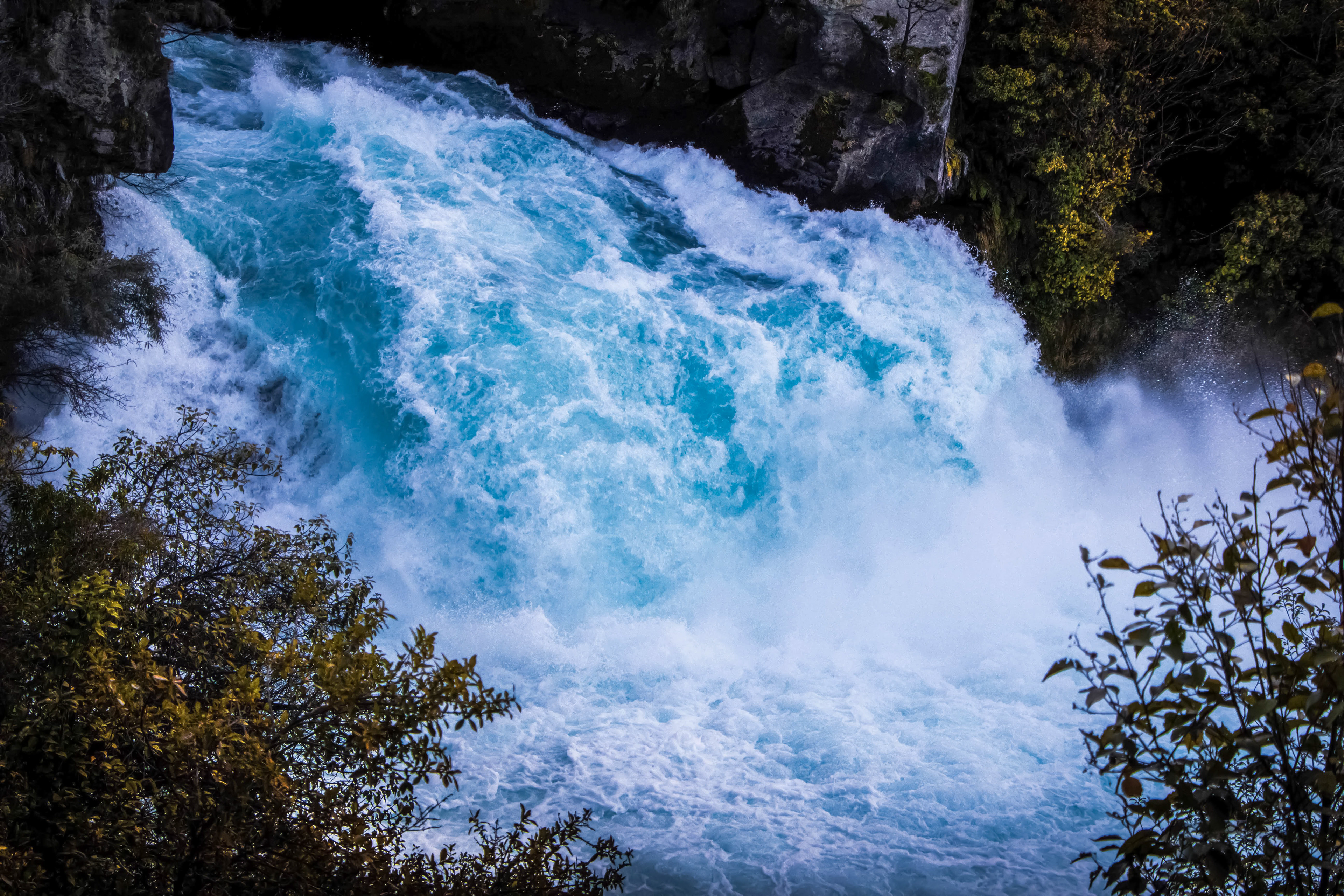 Huka falls - Nouvelle Zélande, eau turquoise assourdissante