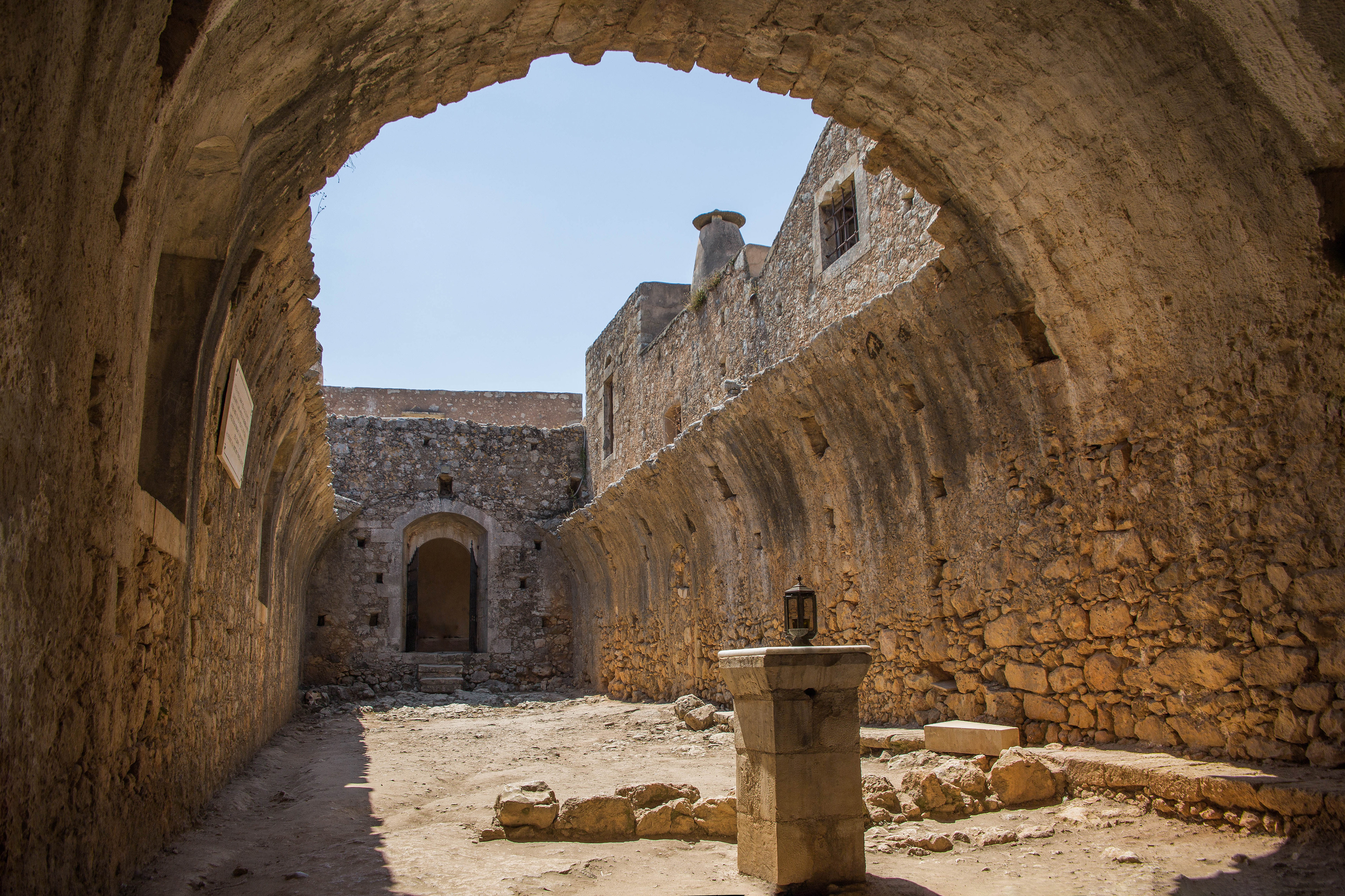 poudrière, monastère d'arkadi, crete