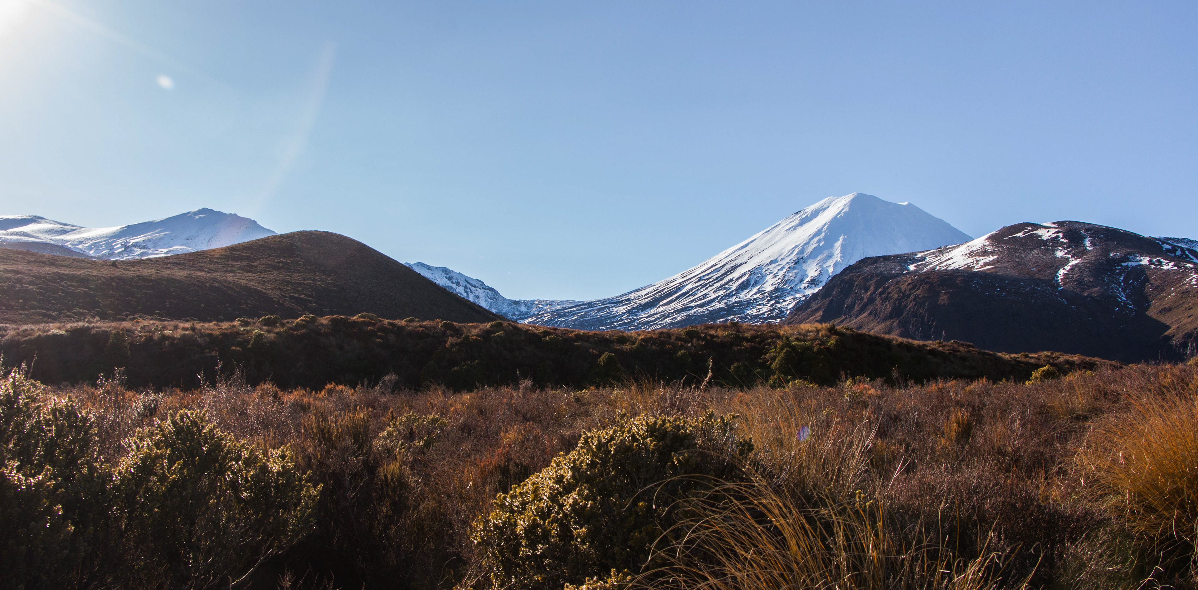 nouvelle zélande, alpine crossing Tongariro, site classé patrimoine de l’unesco, zone d’activité volcanique, volcan, montagne, glacier, Hawke's bay, parc national, neige,