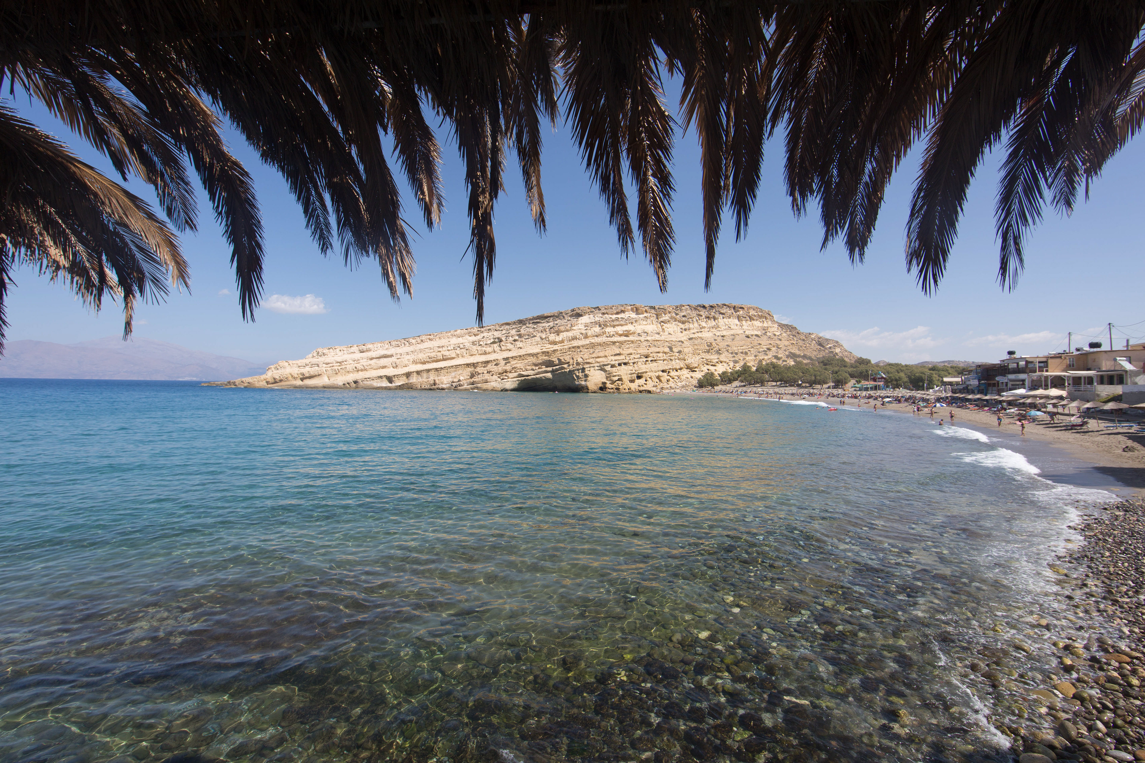 plage de matala, nécropole romaine, caveaux, port, enfant, vagued, mer de lybie
