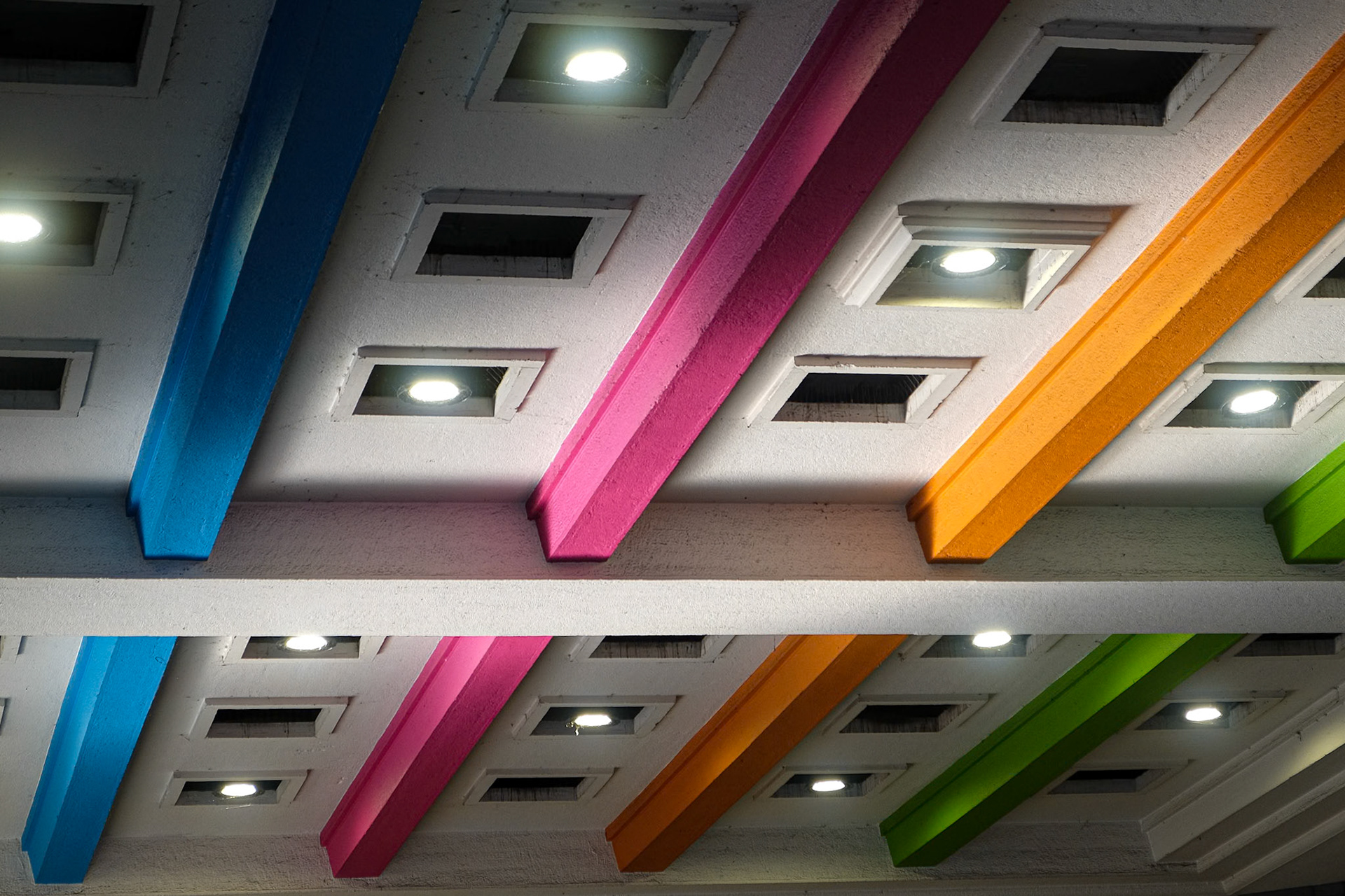 282/365 Neon and concrete